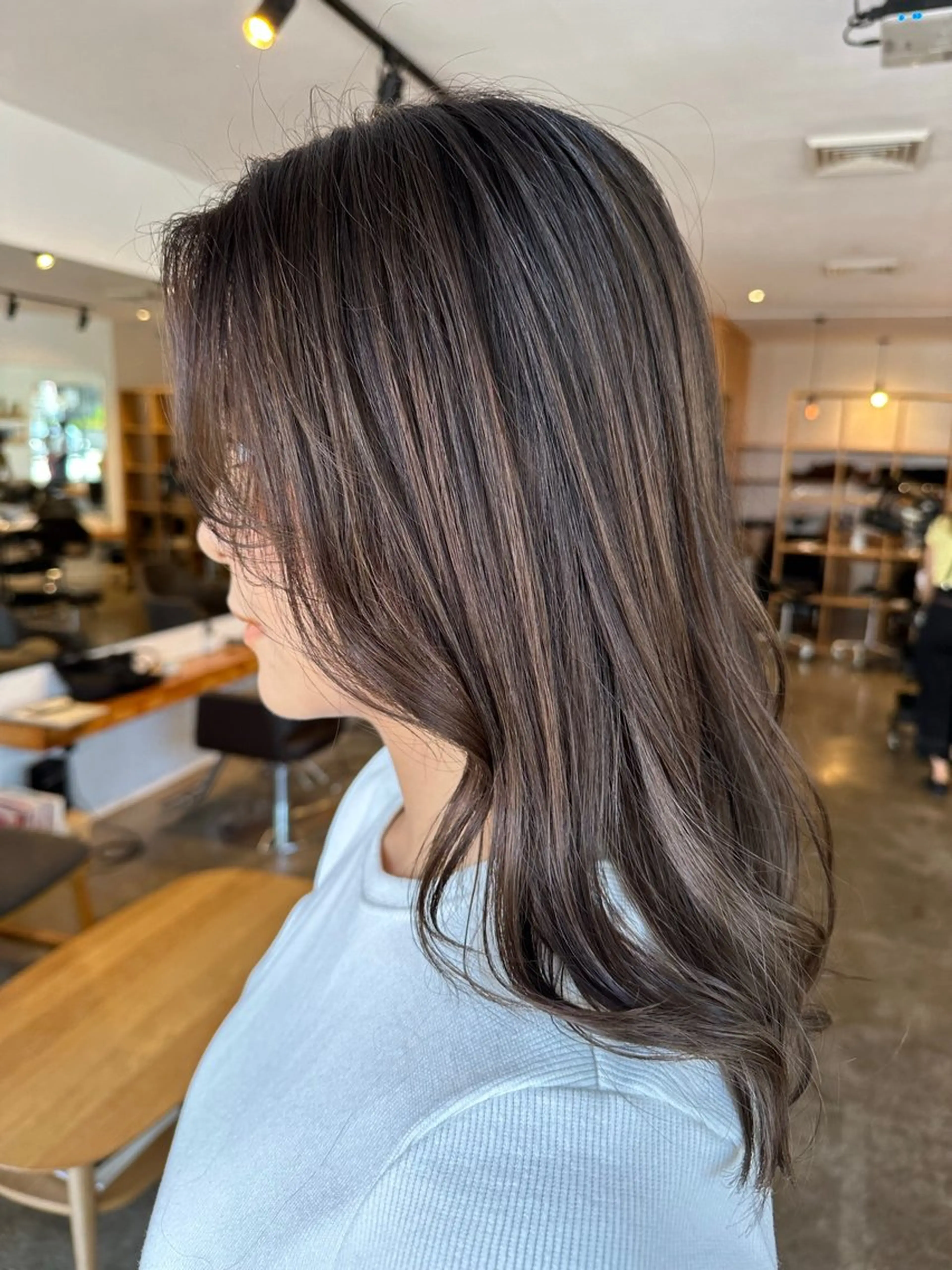 ミディアム カラー ヘアカラー トリートメント レイヤー/ナチュラル 💐nao.のヘアスタイル