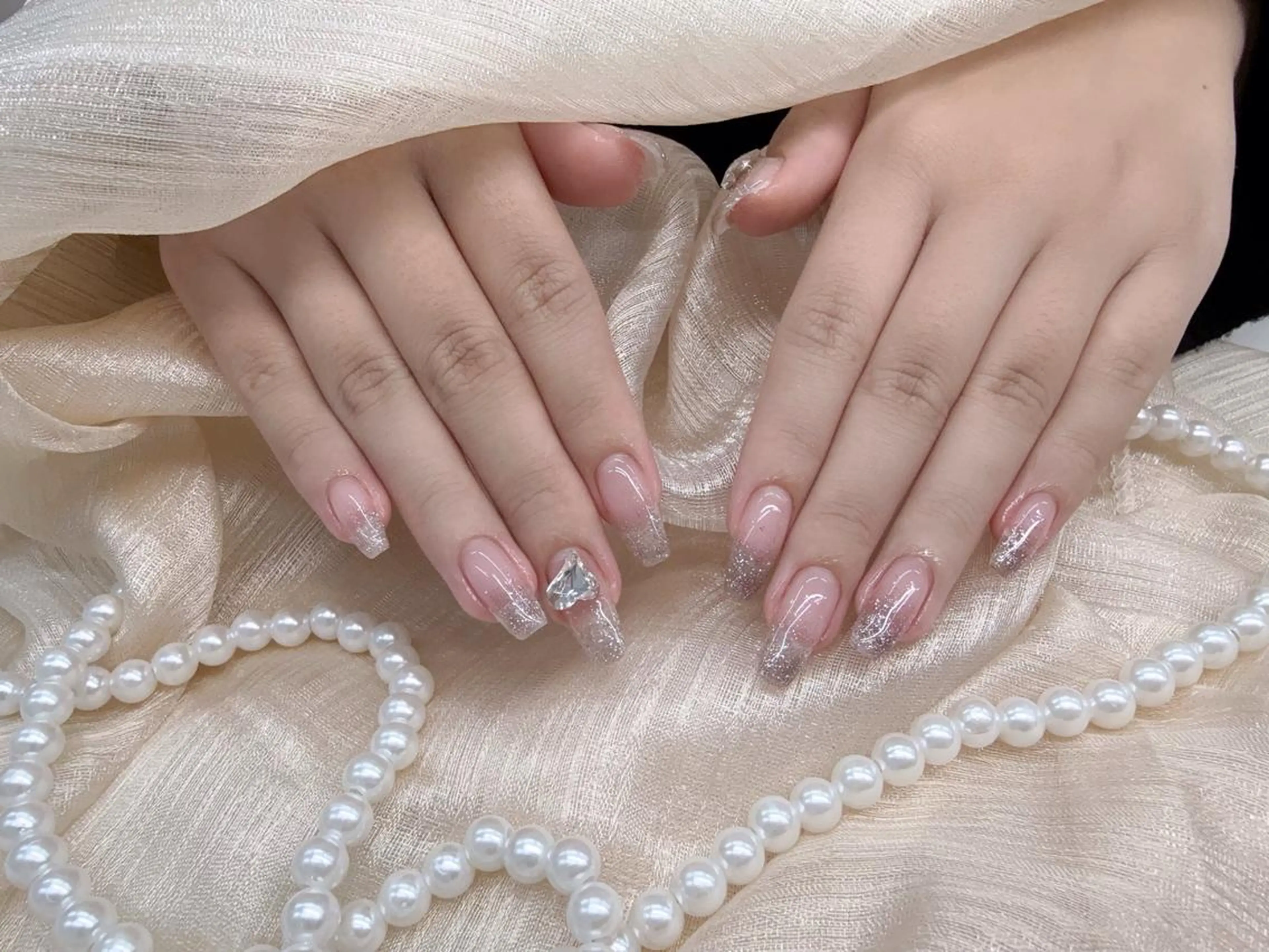 【オフあり】ワンカラー/ラメグラ+パーツ2個/埋め尽くし2本の写真