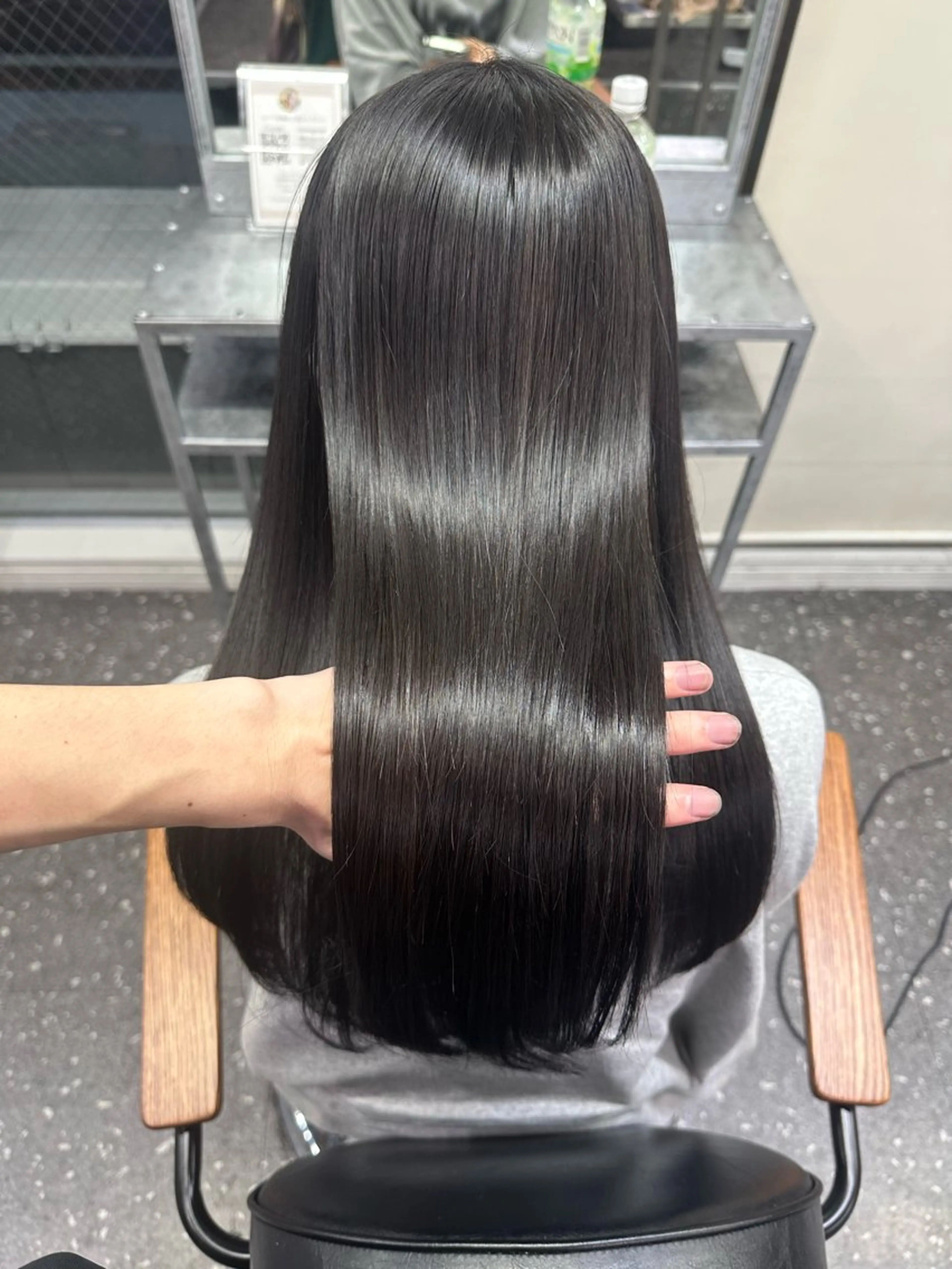 ロング カラー パーマ カット ヘアカラー 縮毛矯正 トリートメント 髪質改善⭐️縮毛矯正 中野⭐️Rinaのヘアスタイル