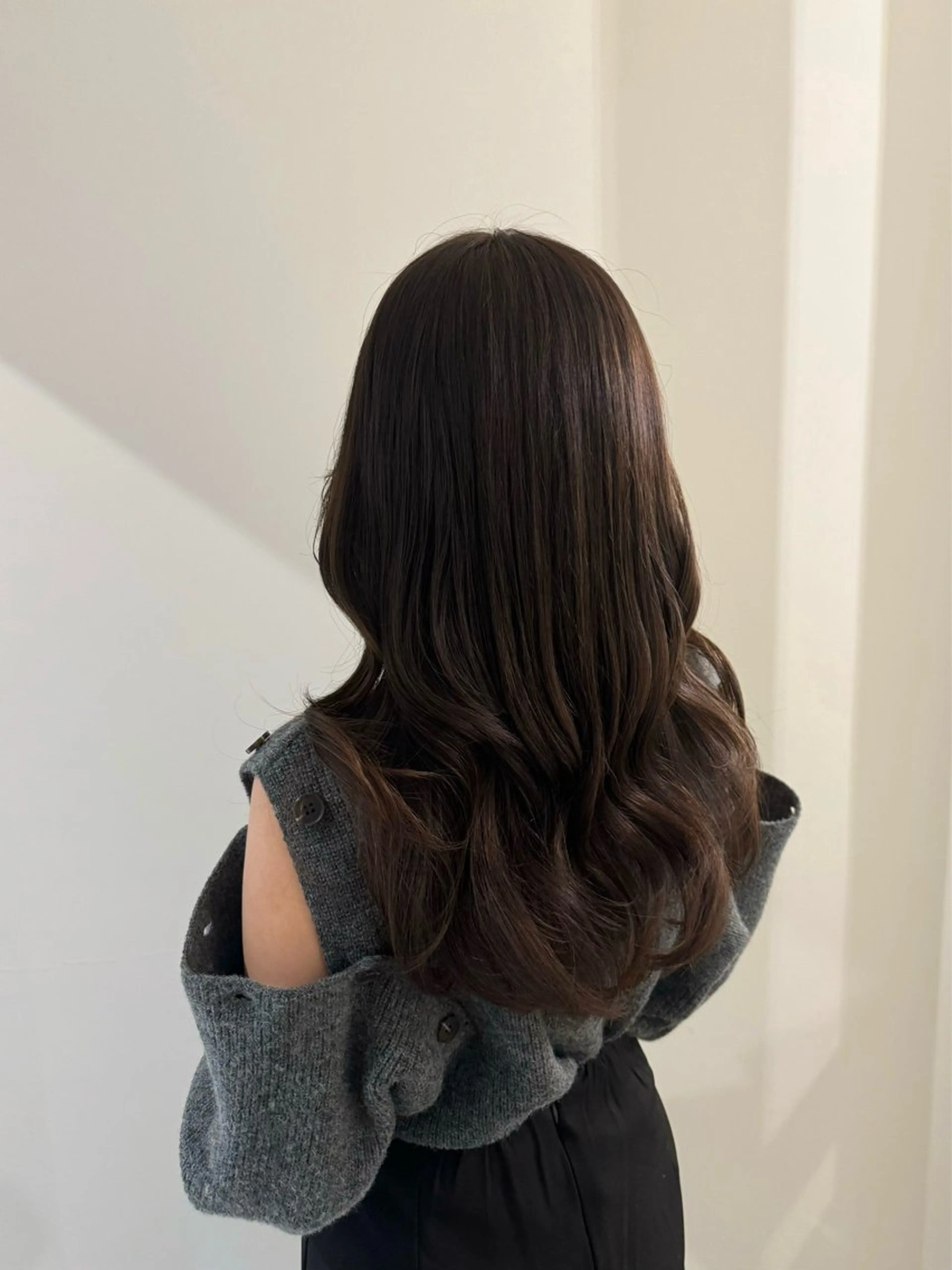 ロング カラー ヘアカラー 内沼 恵留菜のヘアスタイル