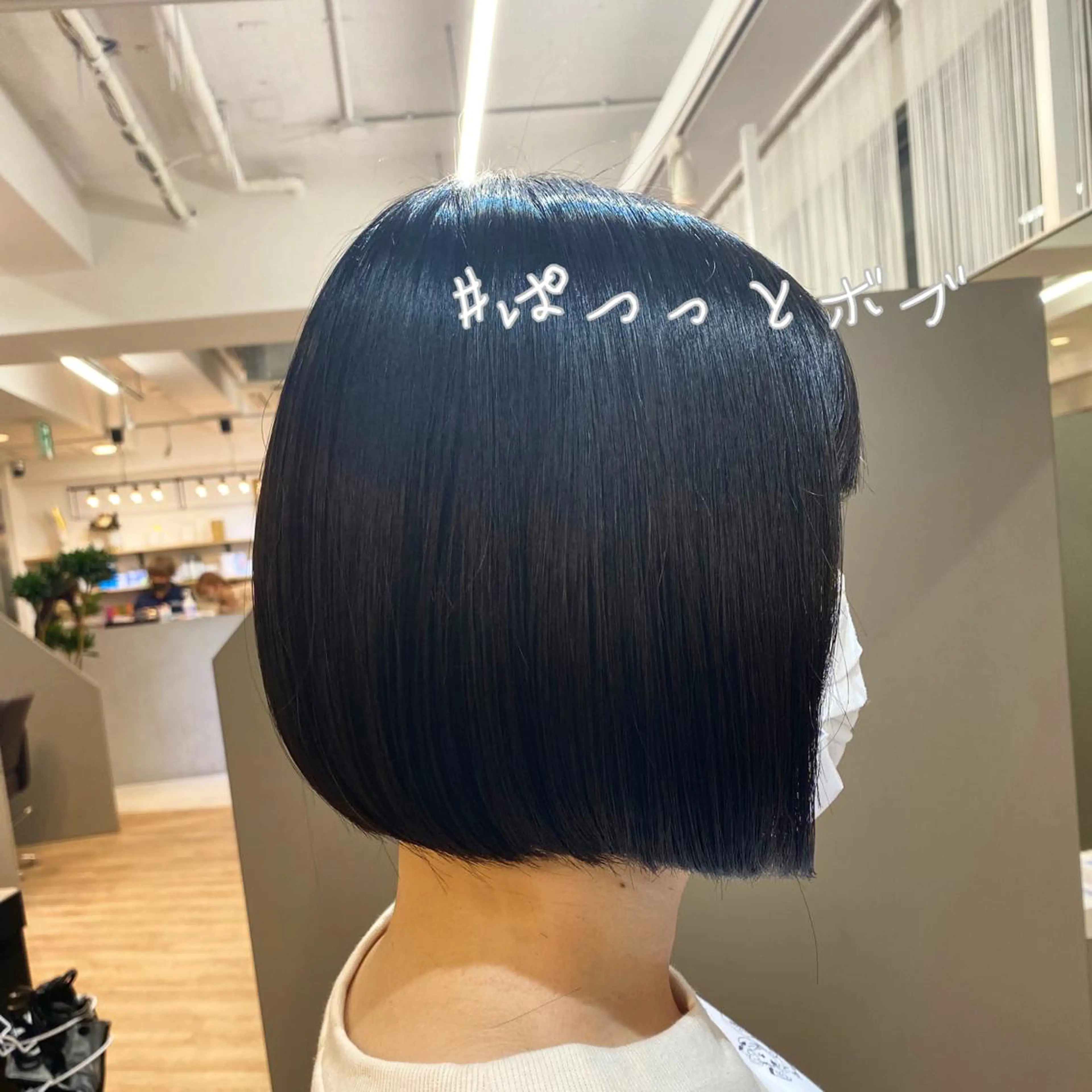 ショート カラー ヘアアレンジ ネイル マツエク・マツパ 前下がりボブ ボブ カット 縮毛矯正 ボブ、縮毛矯正👑 心斎橋/高城涼也のヘアスタイル
