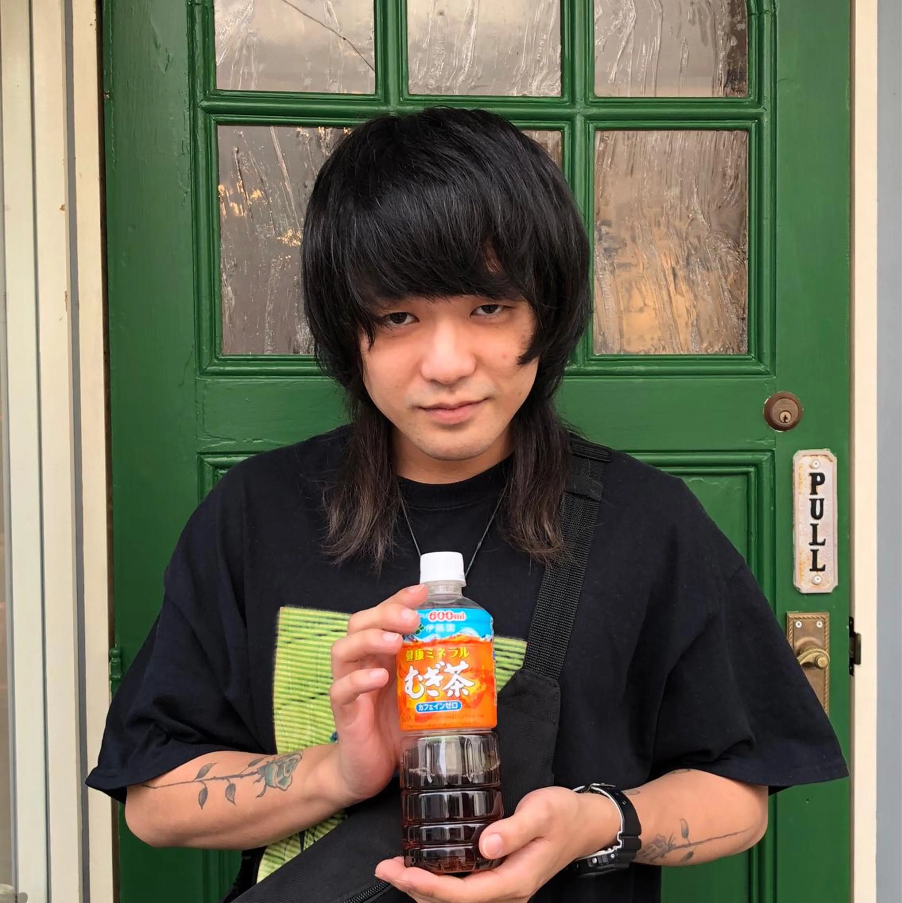 ミディアム メンズ メンズウルフカット ウルフカット BRITS 渡辺 菜々子のヘアスタイル