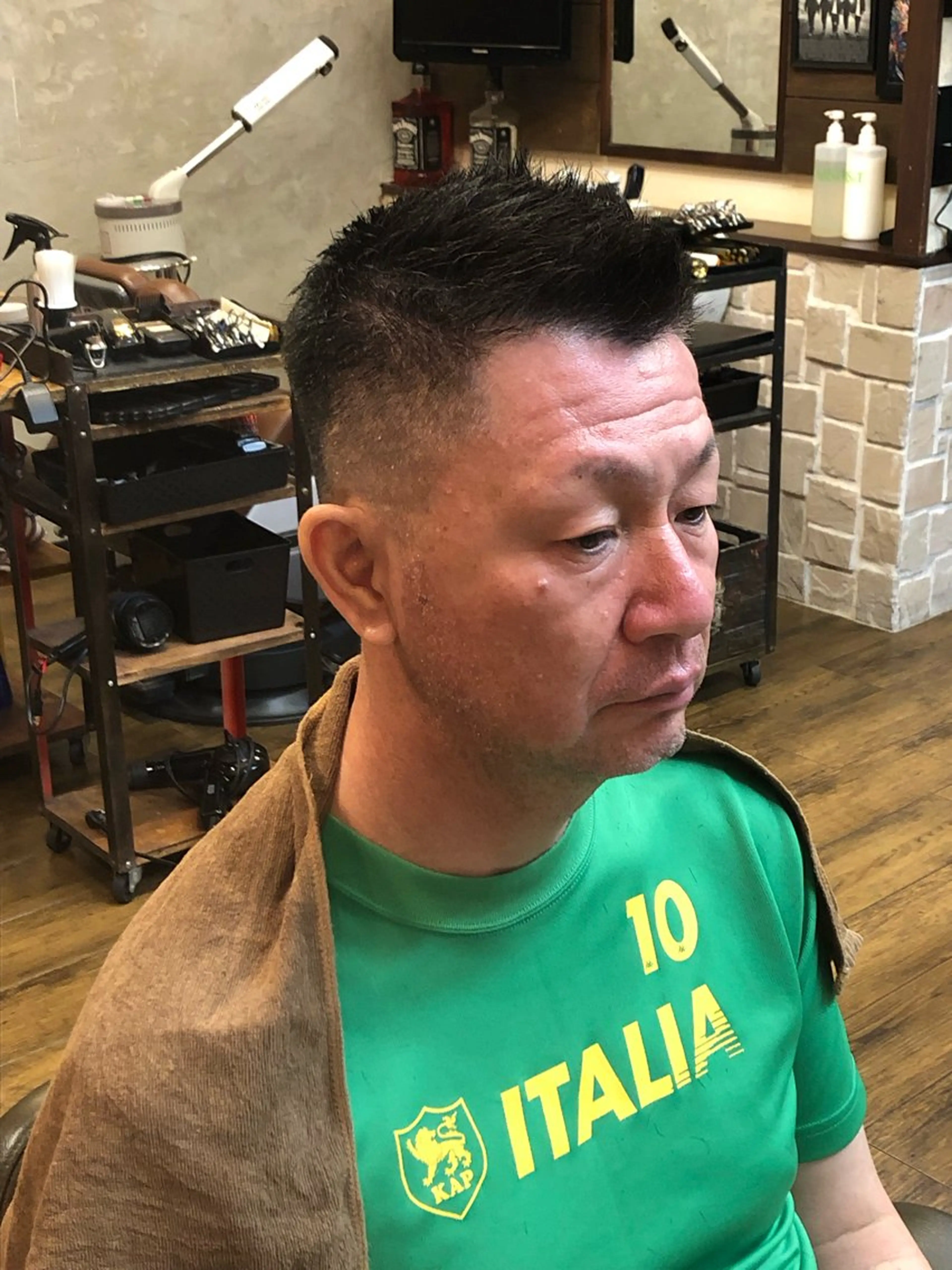 ショート メンズ フェードカット モヒカン ソフトモヒカン ナイルプラス ヨウのヘアスタイル