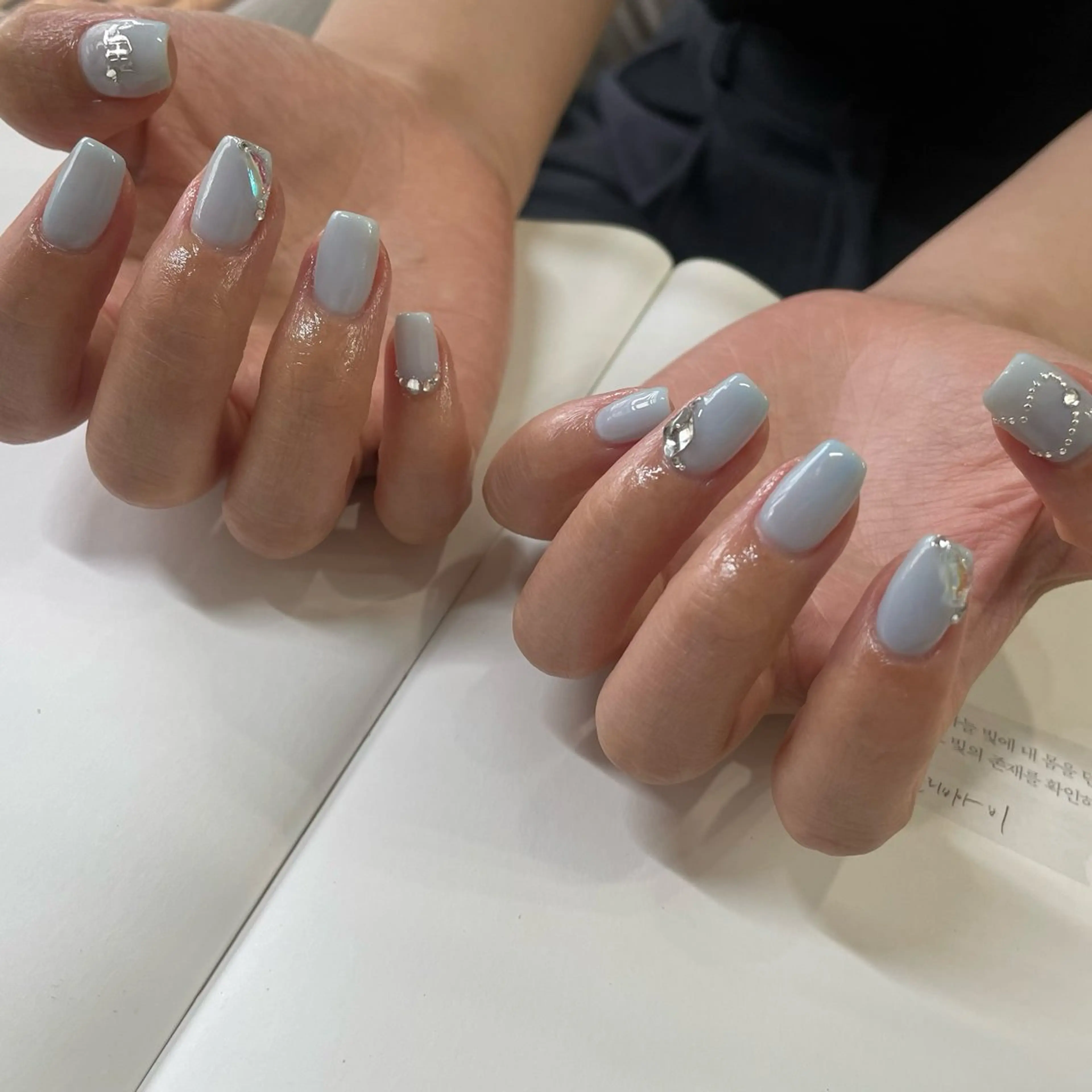 ネイル ハンドネイル ネイルズシャトン🪡 ネイリスト齊藤のネイルデザイン