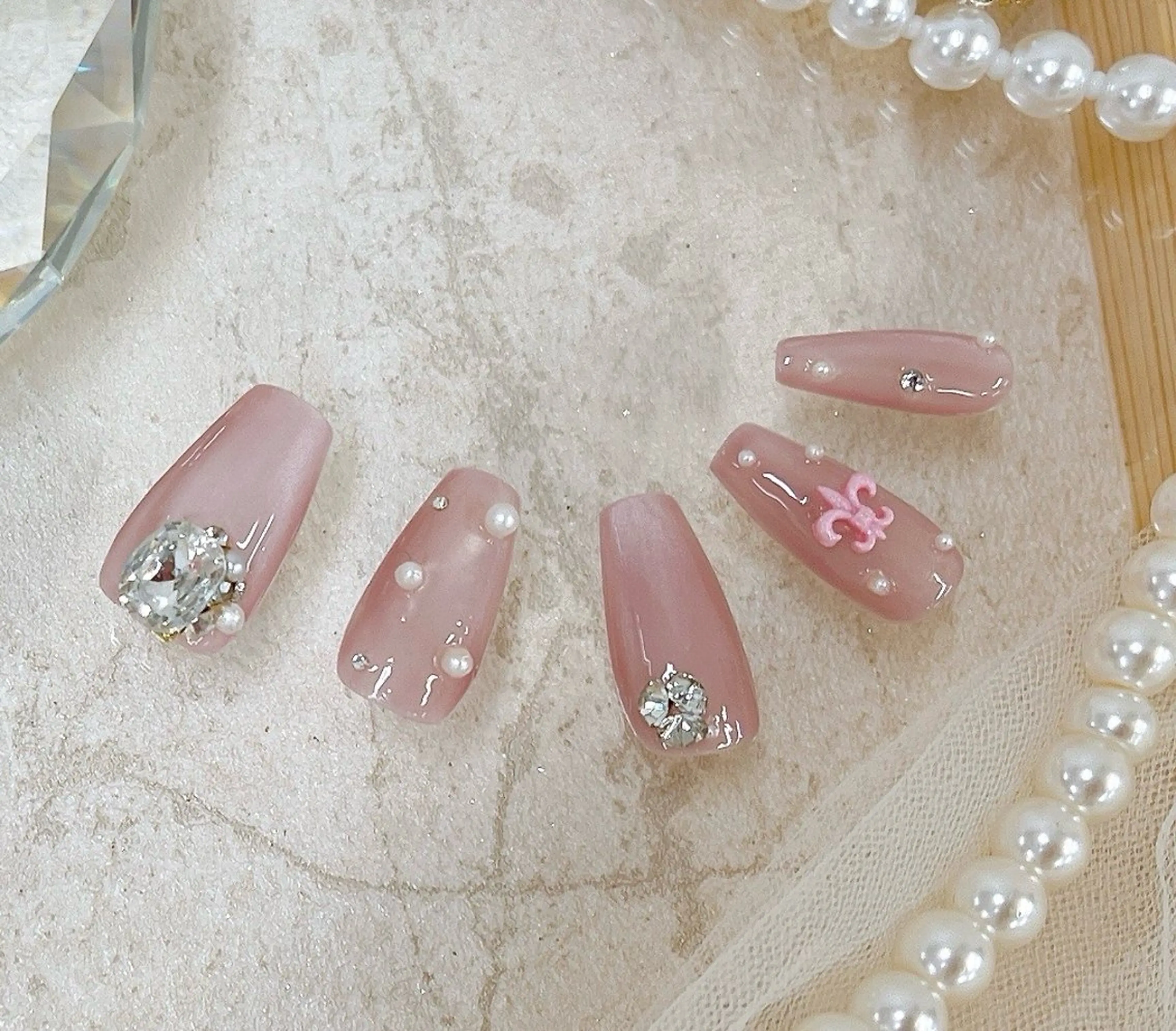 ネイル 成人式 フレンチネイル ジェルネイル ガラスフレンチ グラデーション ハンドネイル Queeens nailのネイルデザイン
