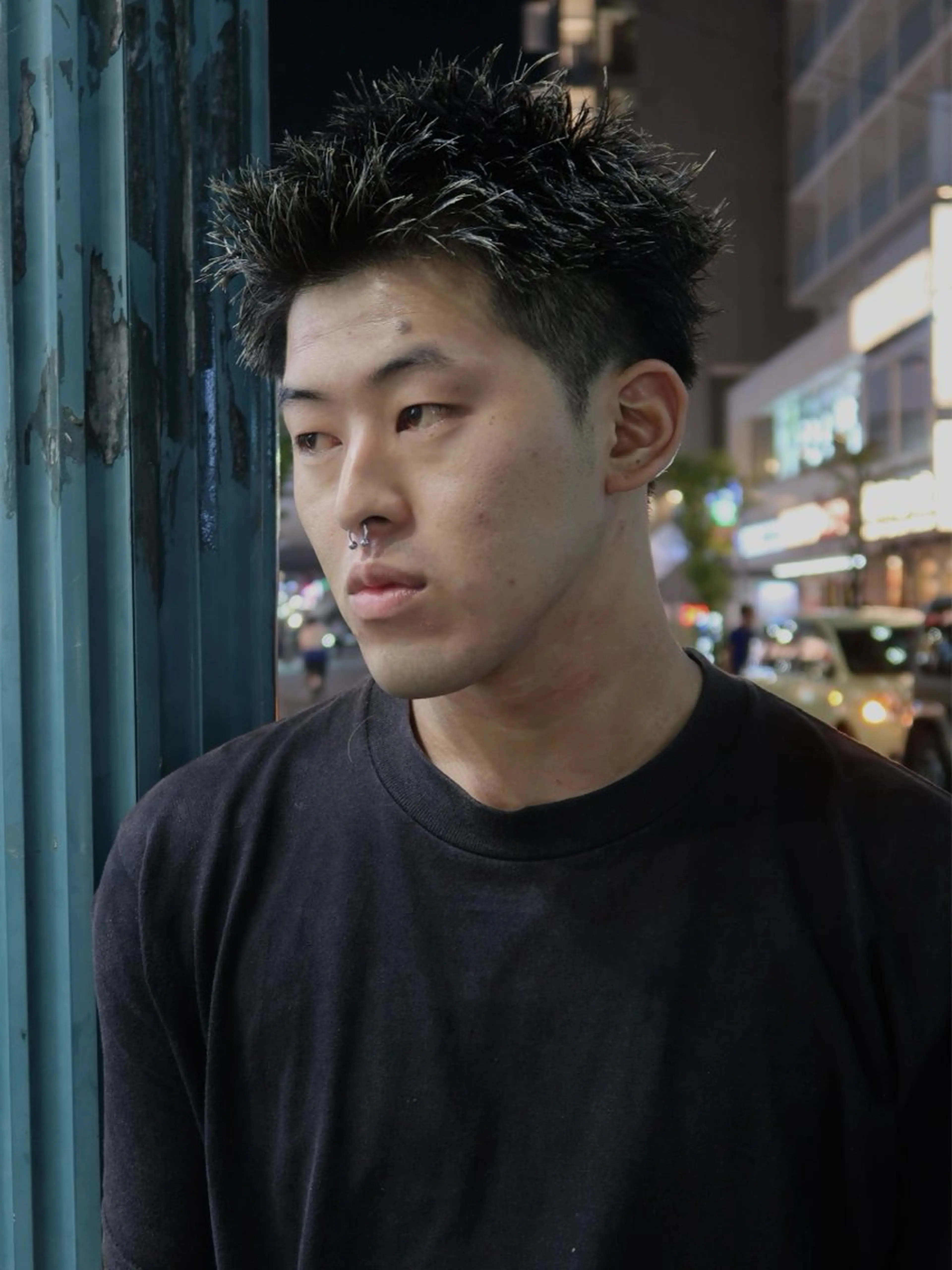 ショート メンズ 切りっぱなしボブ メンズブリーチ メンズハイライト メンズハイトーン メンズインナーカラー HARUKI🏔️/ メンズ/透けブラウンのヘアスタイル