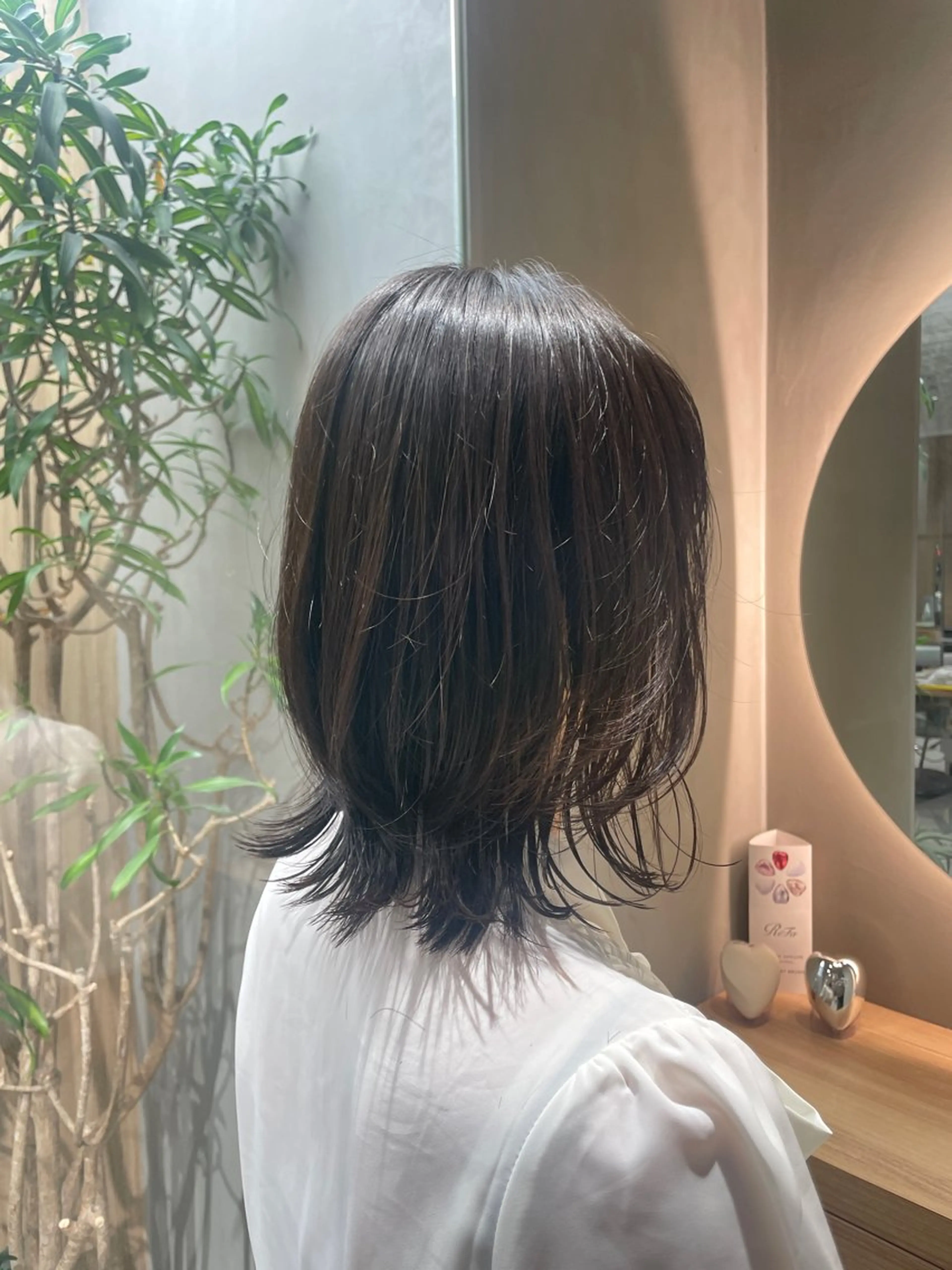 ミディアム くびれヘア ハイトーンカラー/ ダブルカラー/EMIのヘアスタイル