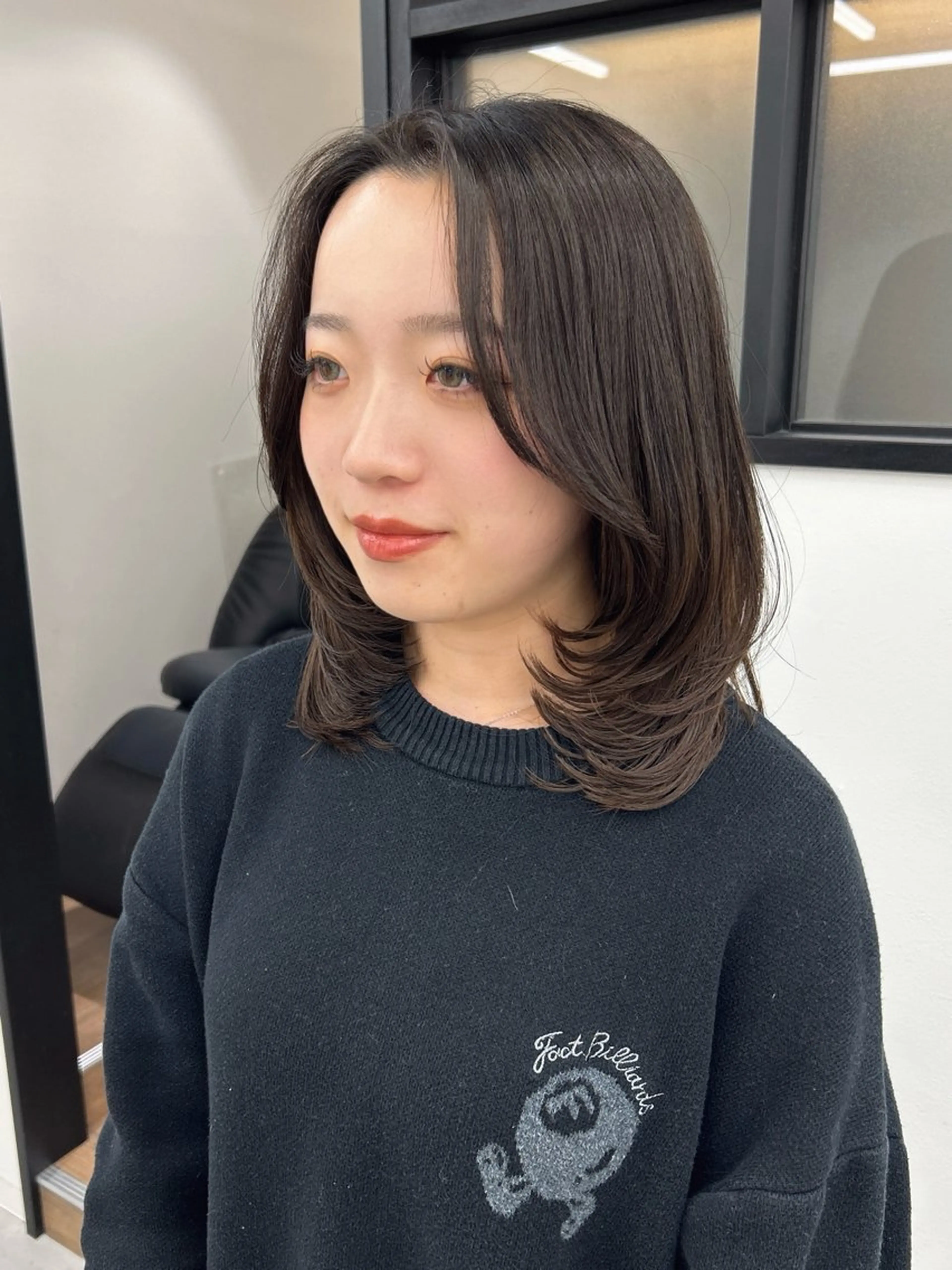 ミディアム レイヤー ハイトーン 暖色⭐︎KANAKOのヘアスタイル