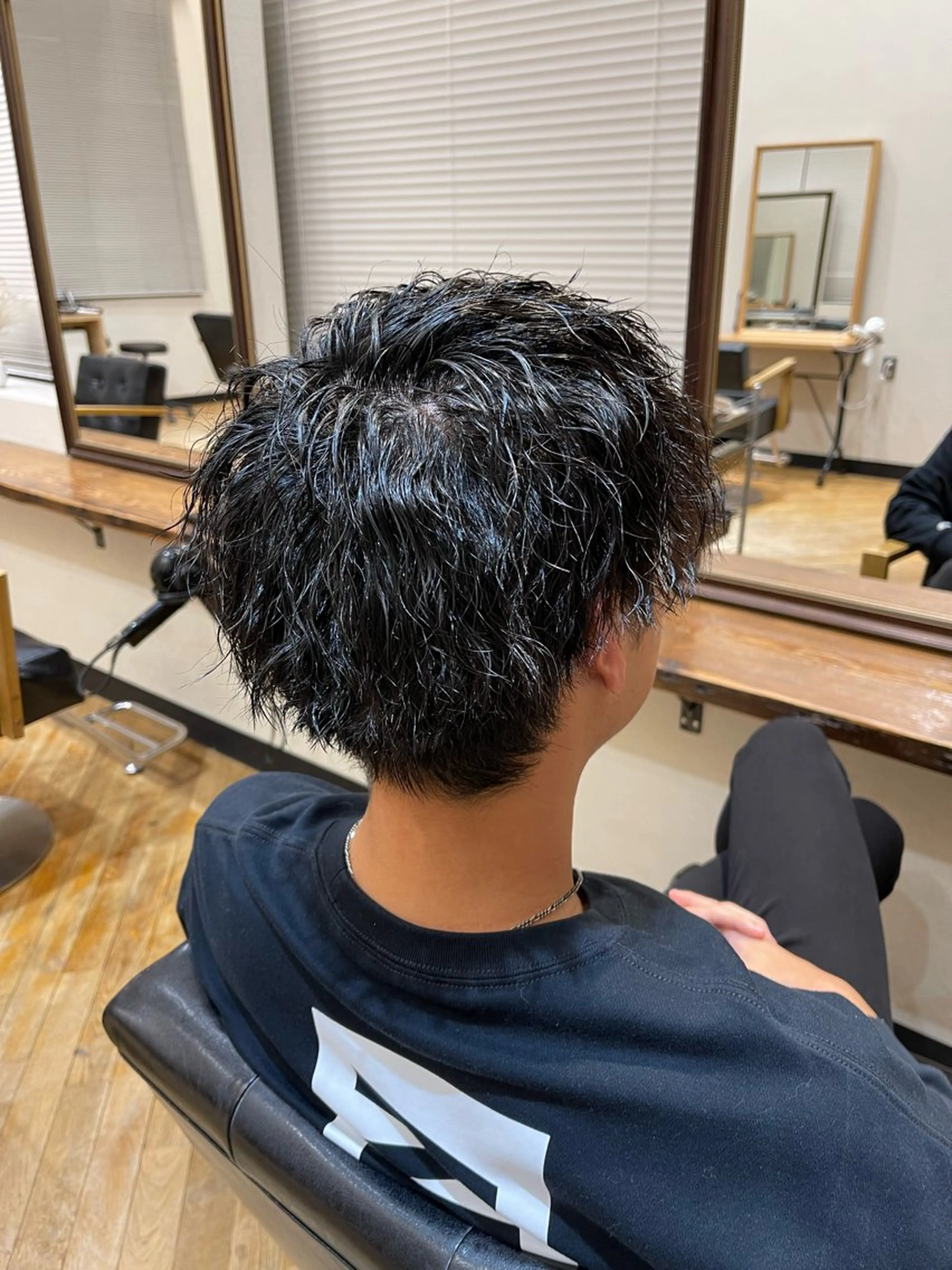 ショート パーマ メンズ 佐藤 海璃のヘアスタイル