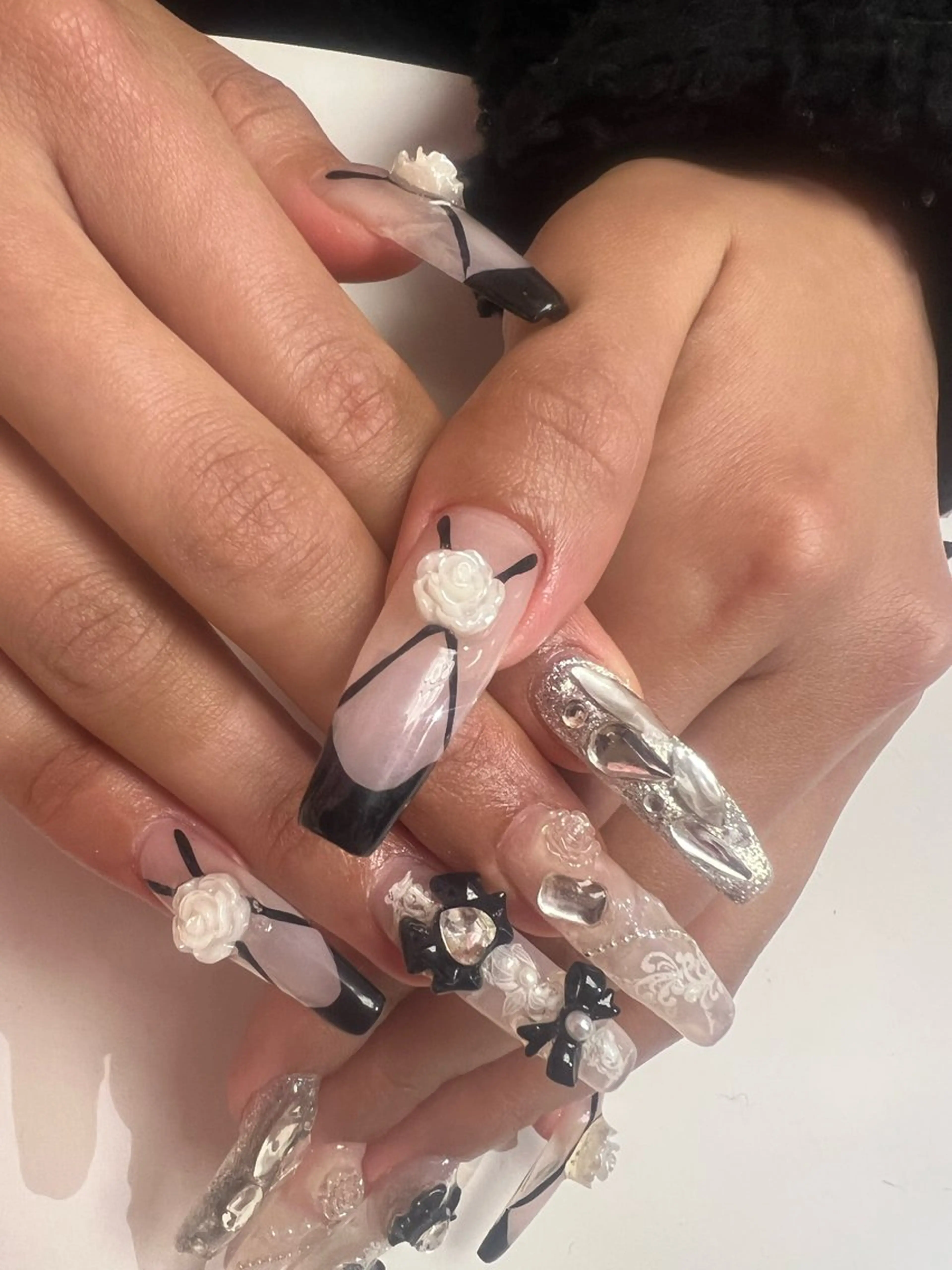 ネイル ロングネイル スカルプネイル ハンドネイル フットネイル ハンドケア YK Rinのネイルデザイン