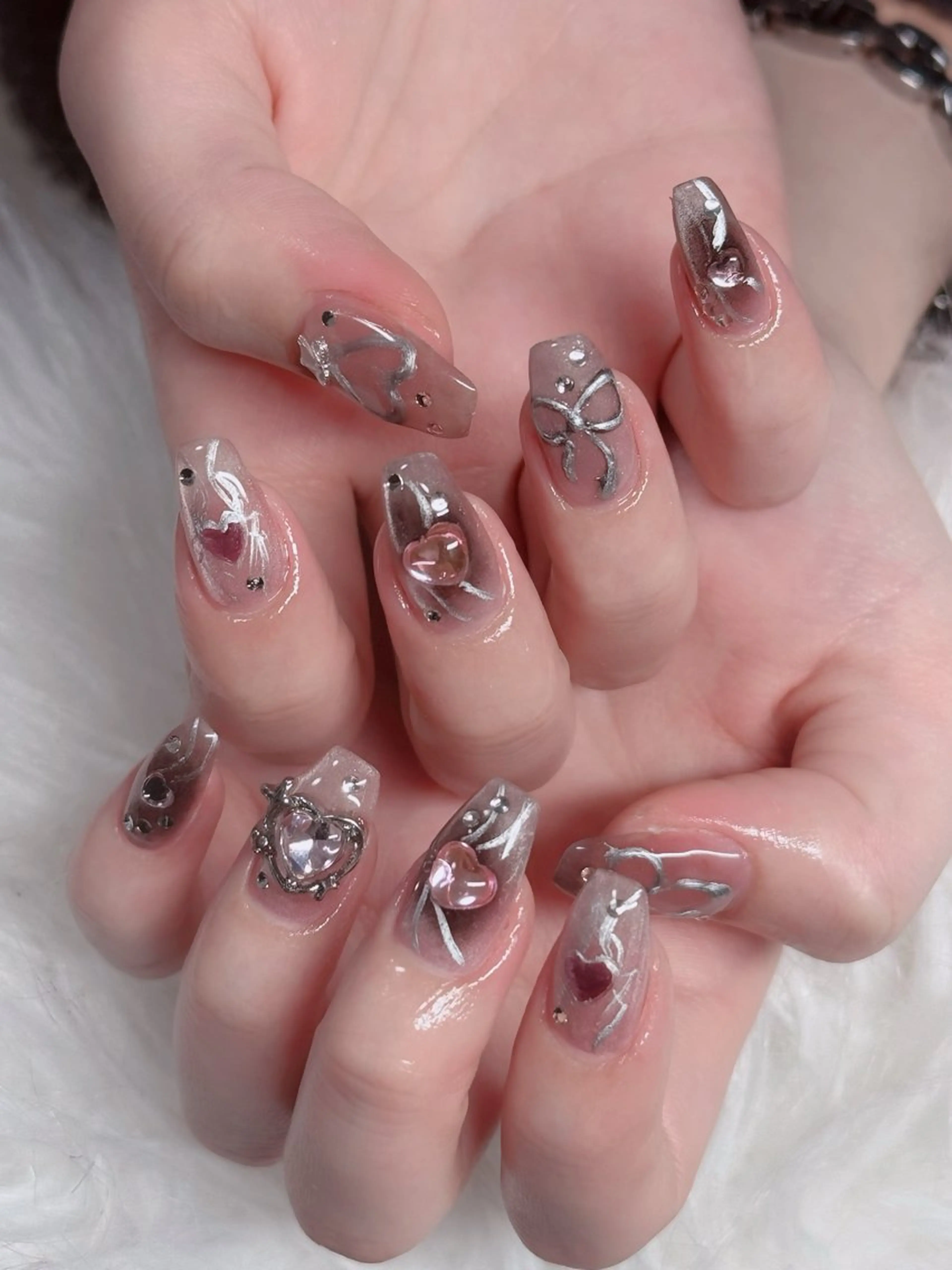 ネイル フレンチネイル ジェルネイル ガラスフレンチ ハロウィン ハート ハンドネイル H.baby Nail Salonのネイルデザイン