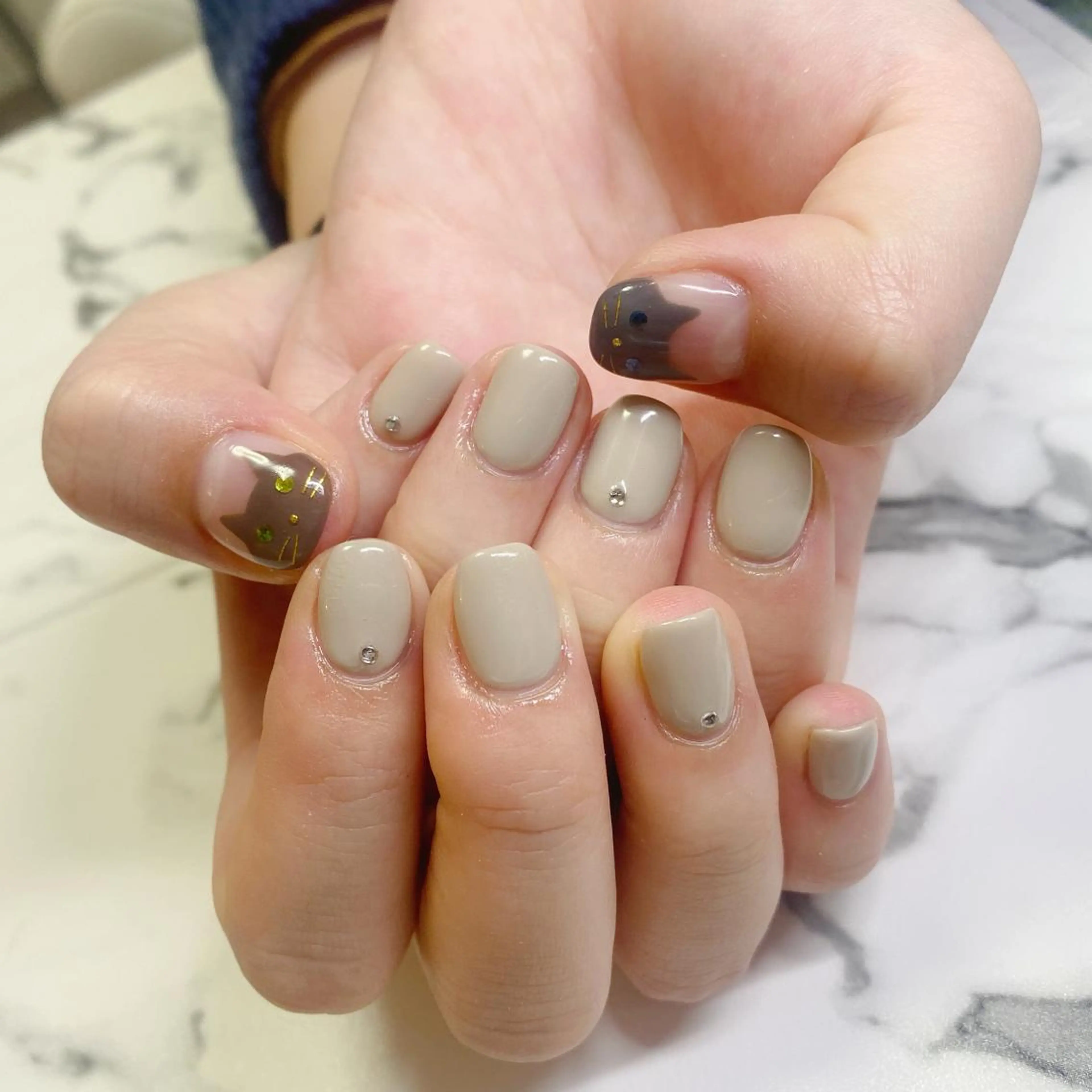カラー ネイル アートネイル Q Free nailsのネイルデザイン