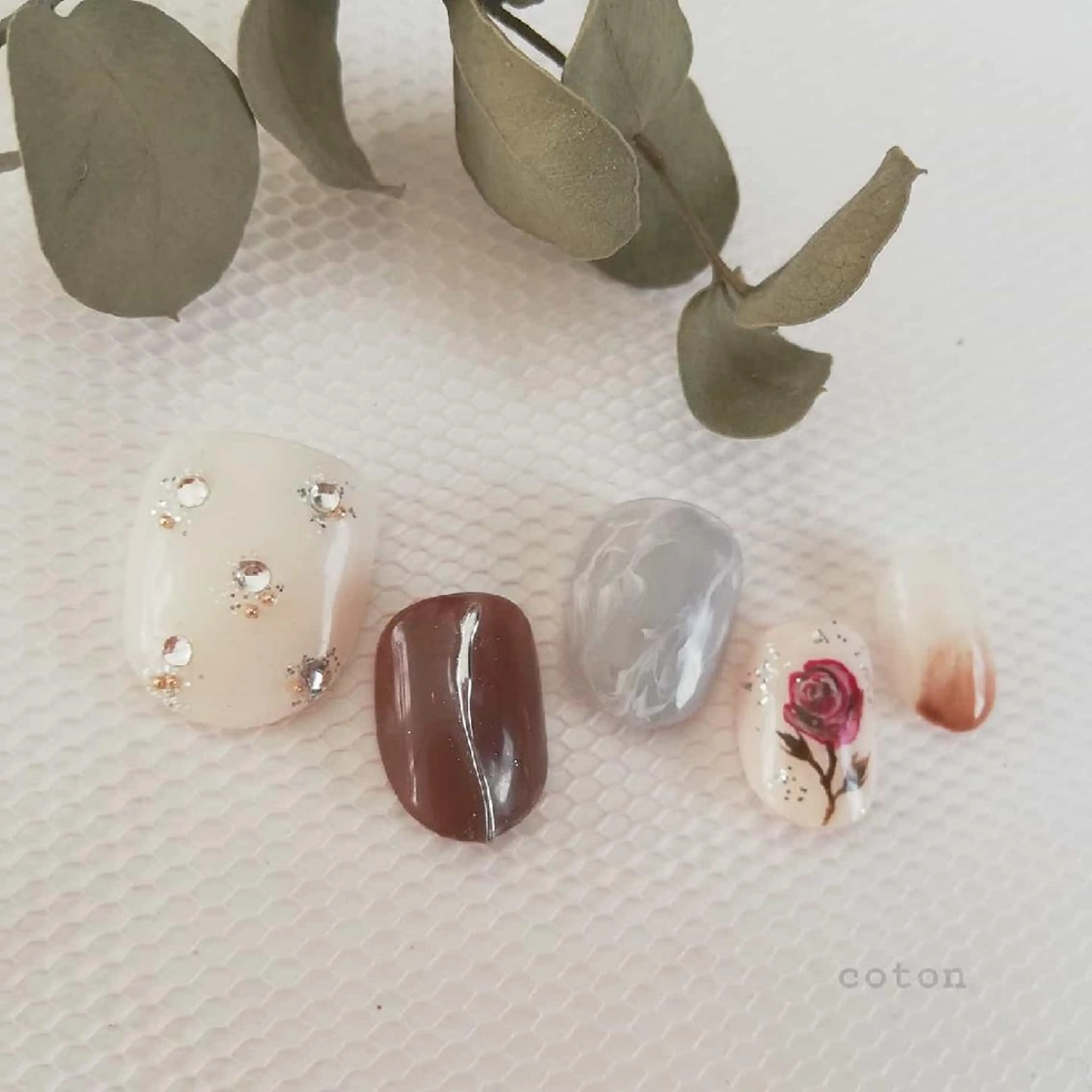 ネイル 🥀ネイルサロン cotonコトン🥀のネイルデザイン