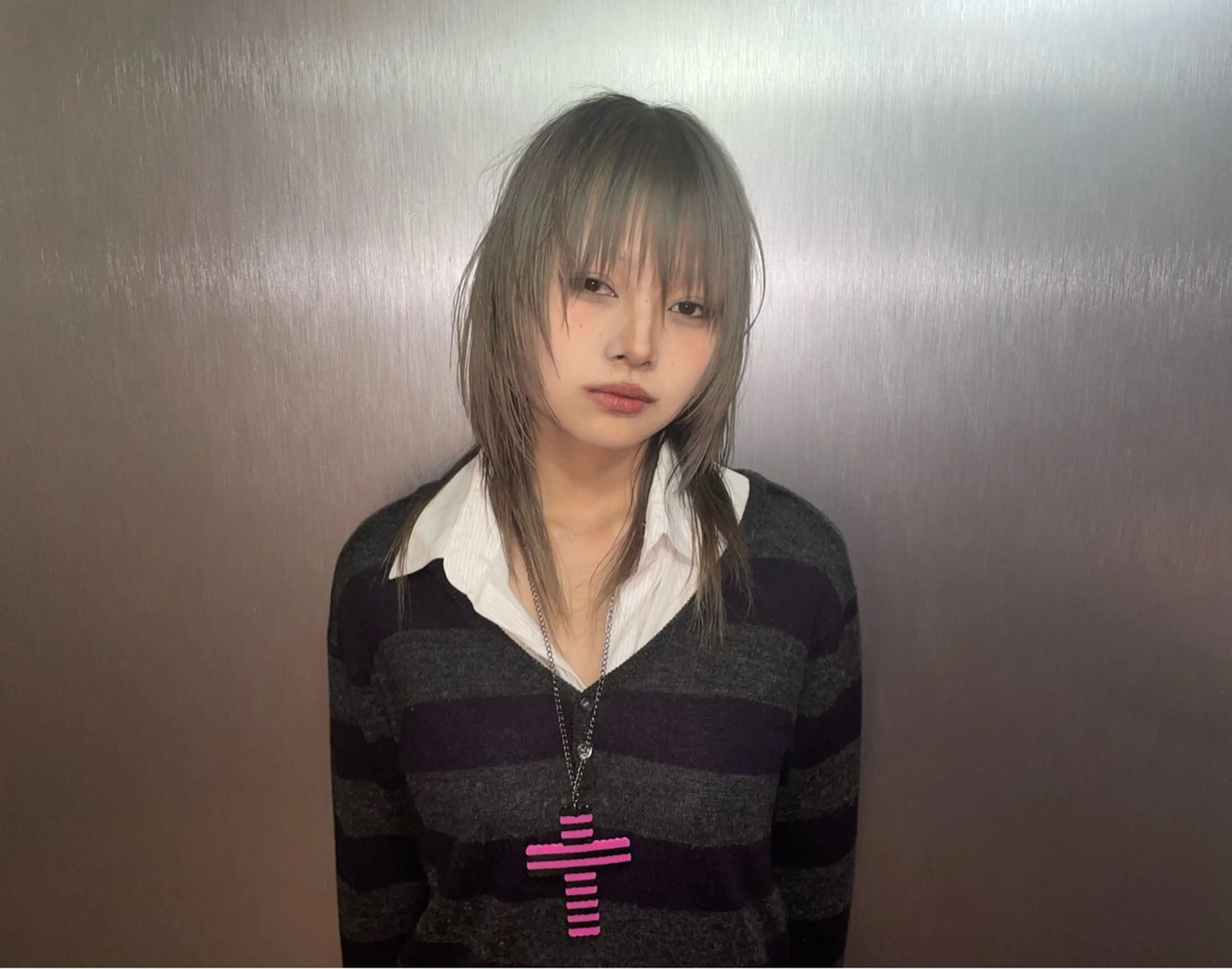 セミロング 心斎橋/ハイトーン/ レイヤーカットのヘアスタイル