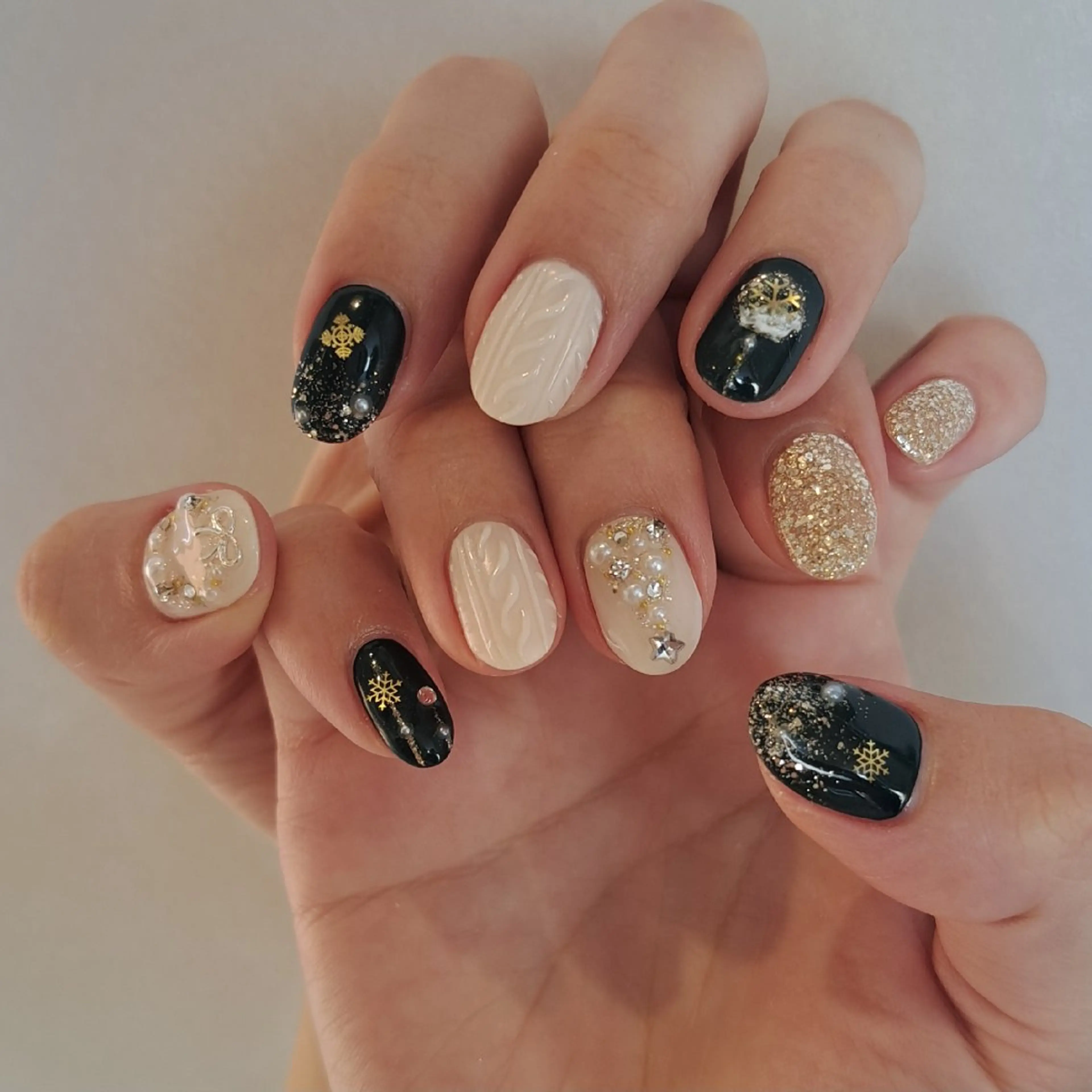 ネイル アートネイル ジェルネイル 持ち込み 冬ネイル クリスマス ハンドネイル Nail mood デザイン持ち込みokのネイルデザイン