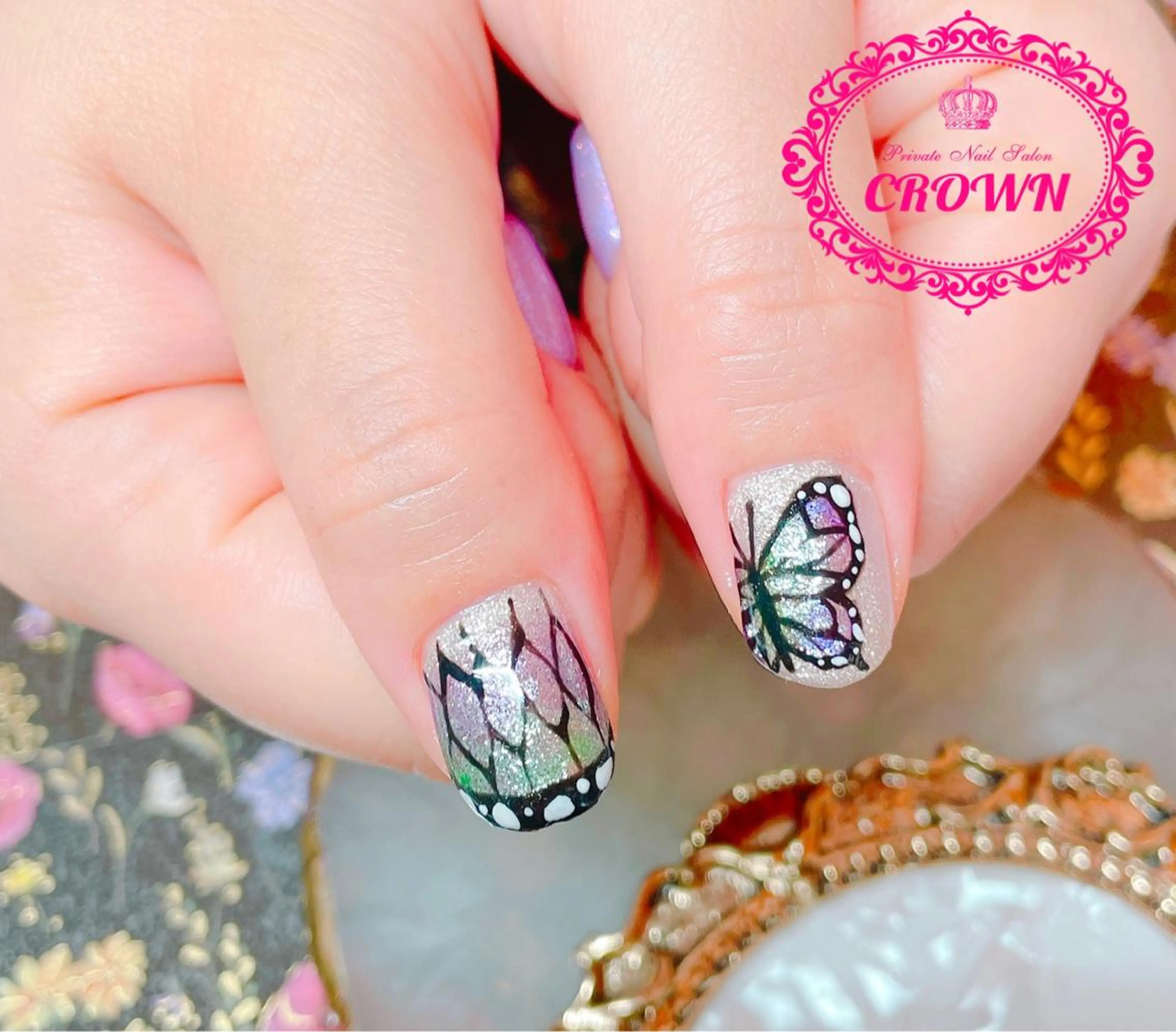 ネイル CROWN プライベートサロンのネイルデザイン