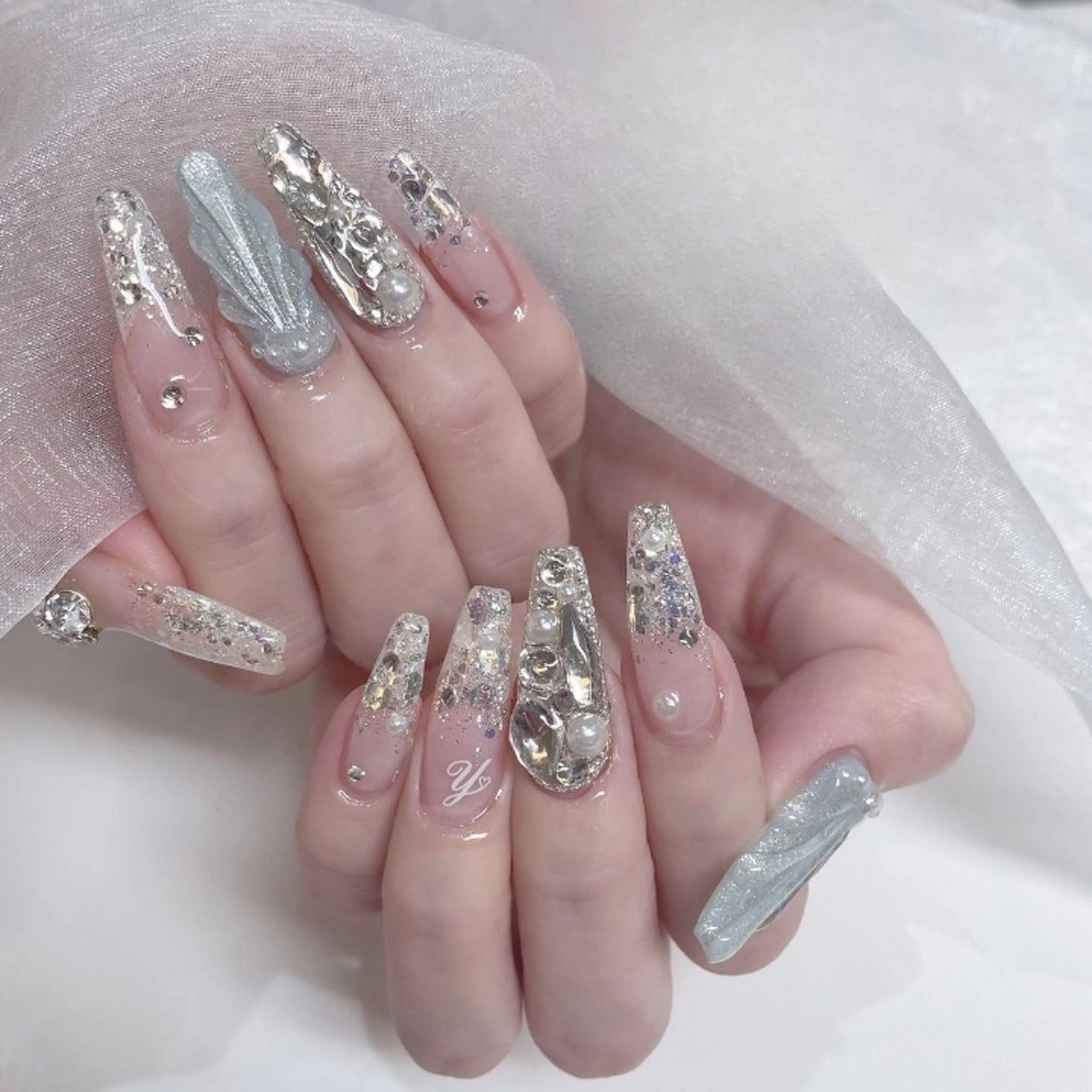 カラー グラデーションカラー ピンクカラー ハンドネイル AIN Nailのネイルデザイン