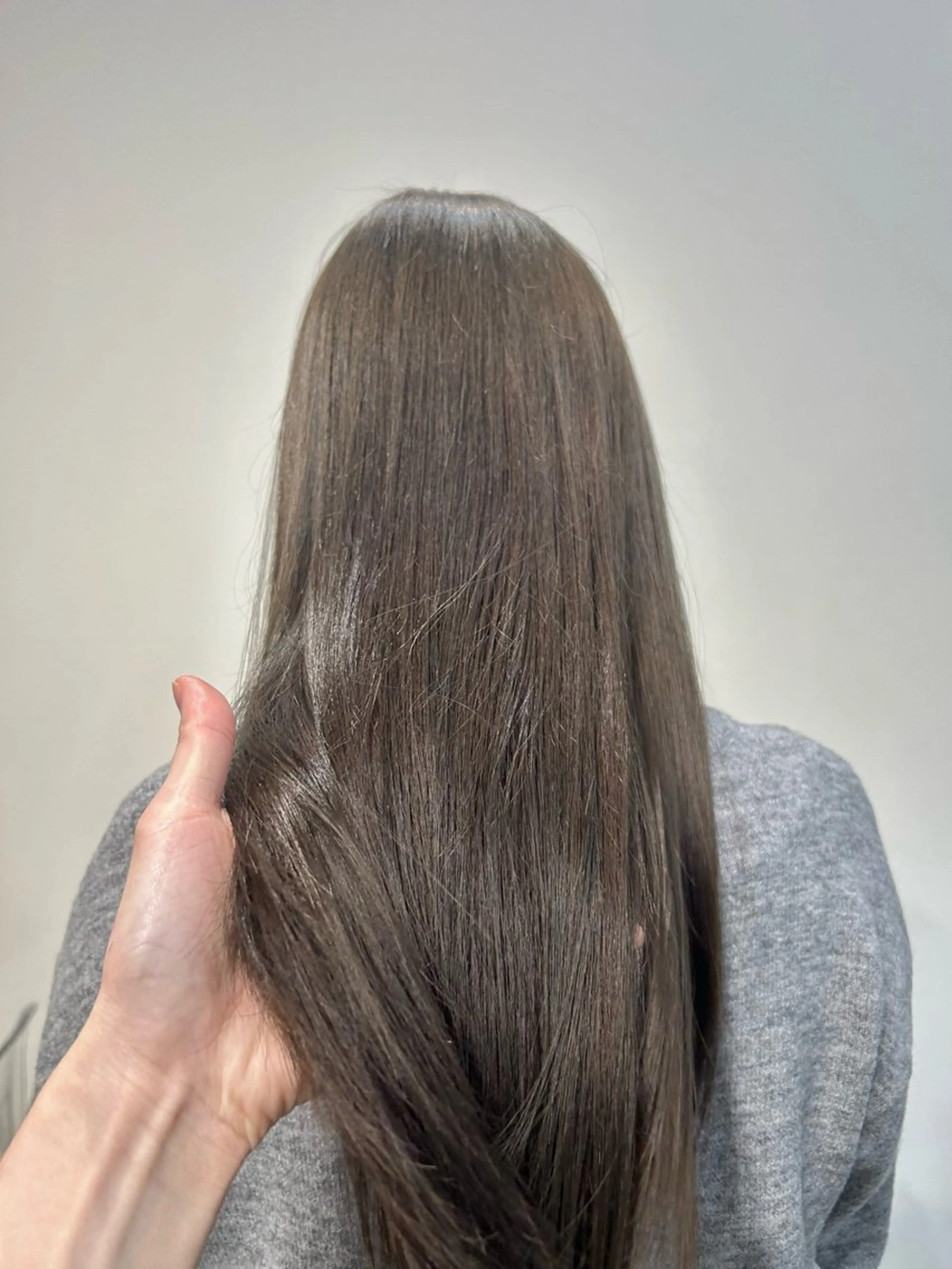 ロング カラー グレージュ オリーブグレージュ オリーブグレー 似合わせヘア/透明感 カラー/ Rioのヘアスタイル