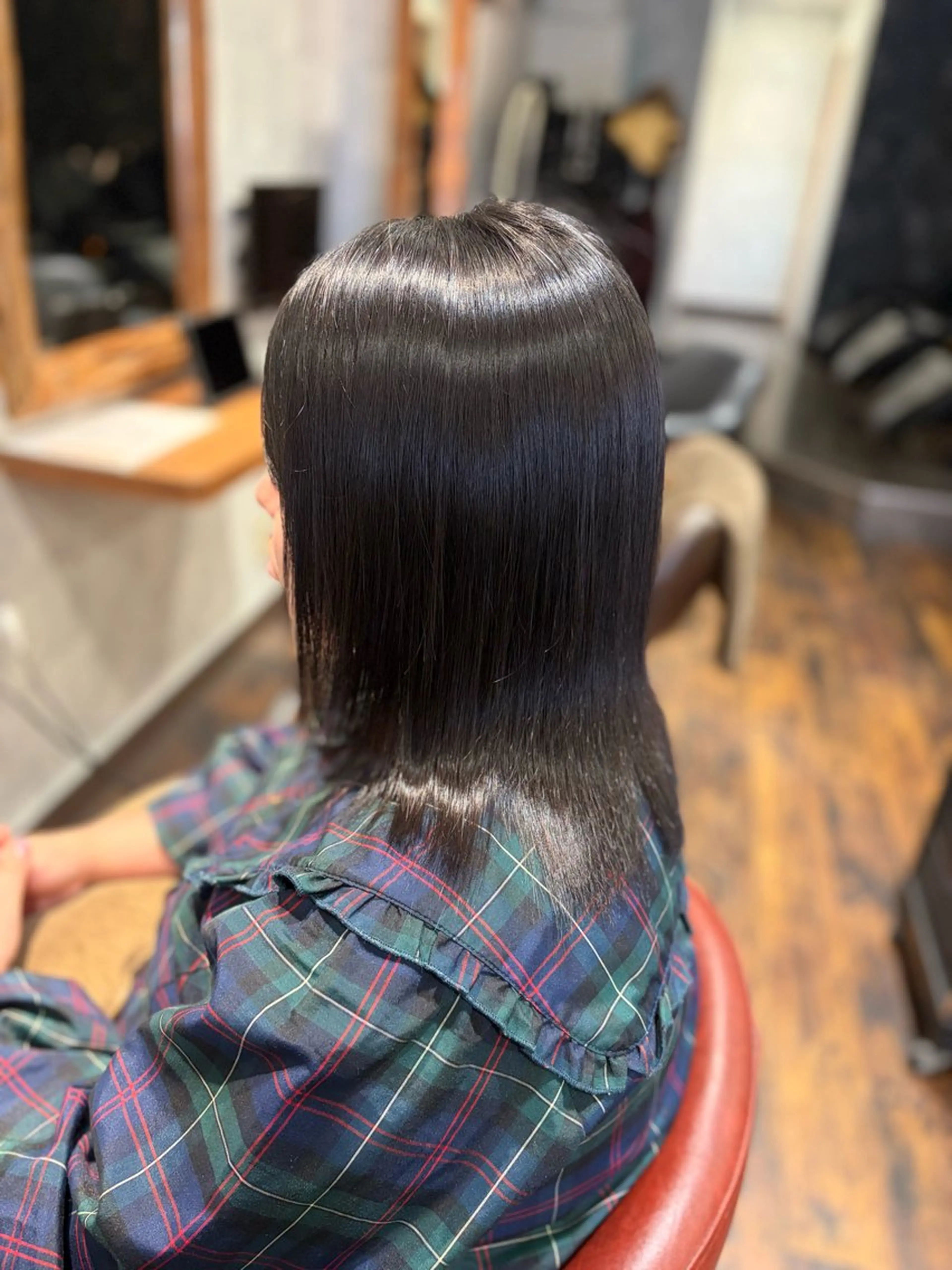ミディアム カット 縮毛矯正 ✨矯正口コミ4.9✨ 歴21年代表ヨシアキのヘアスタイル