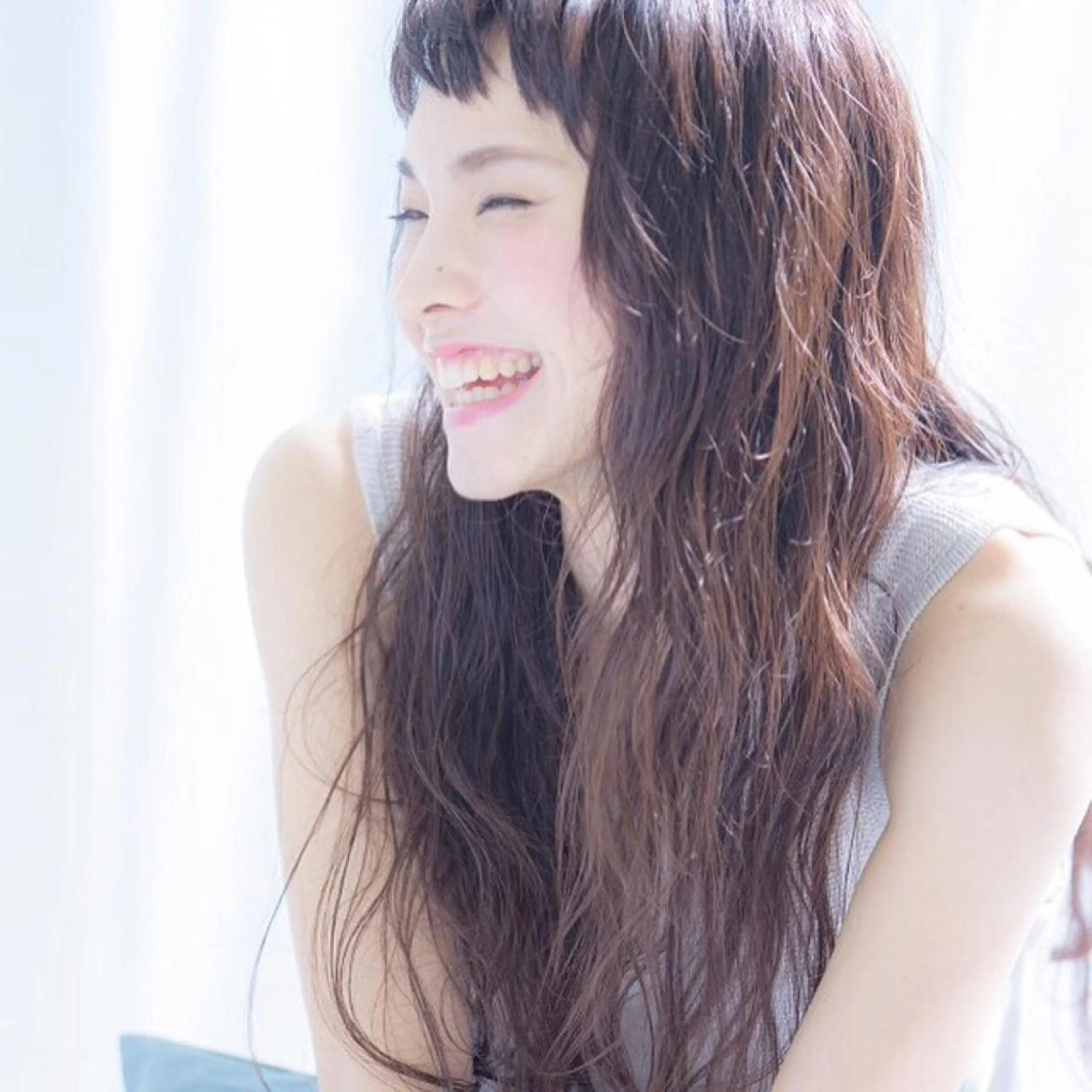 ロング パーマ ヘアカラー やまだ まいのヘアスタイル