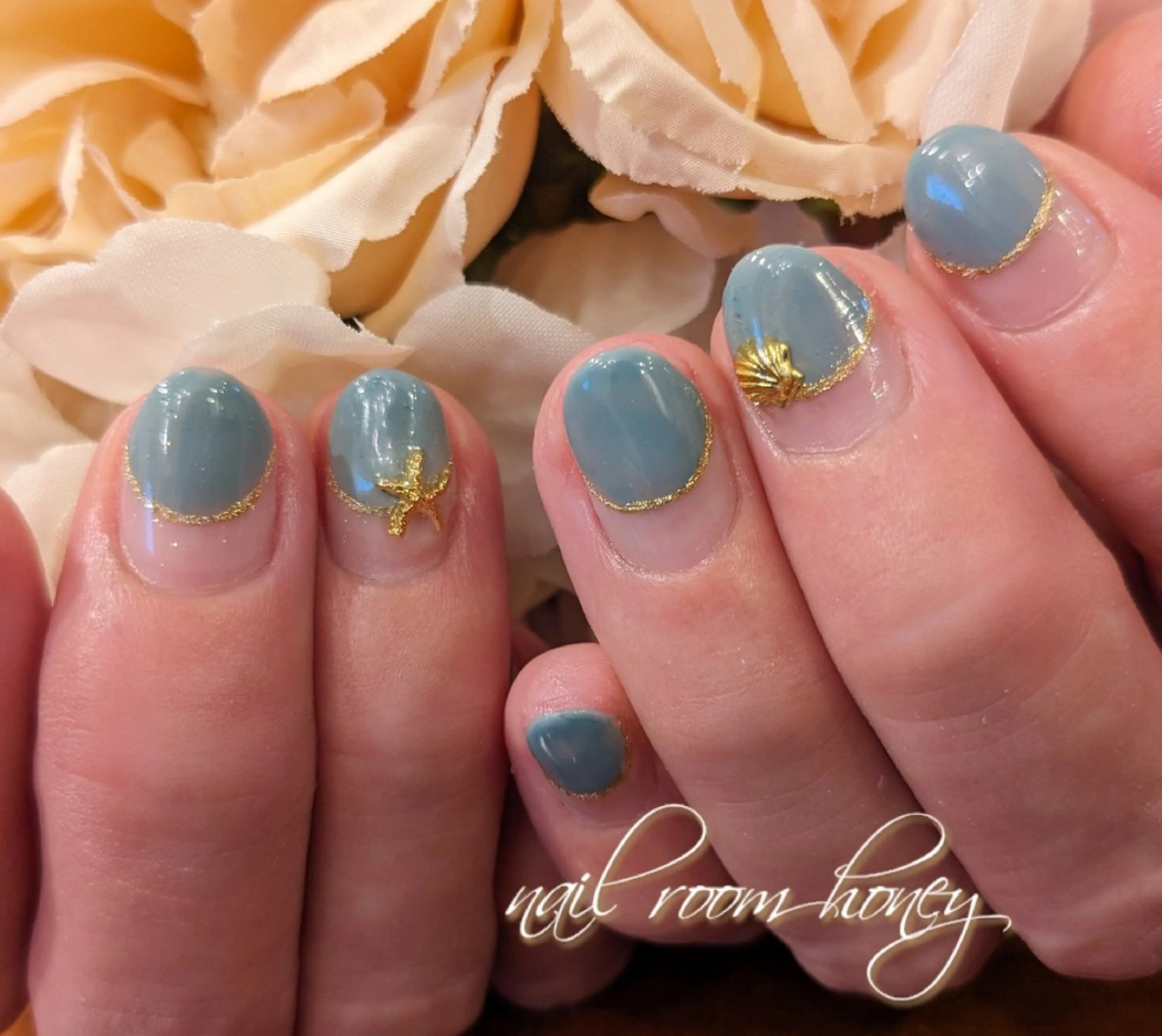 ネイル フレンチネイル 夏ネイル nail room  honeyのネイルデザイン