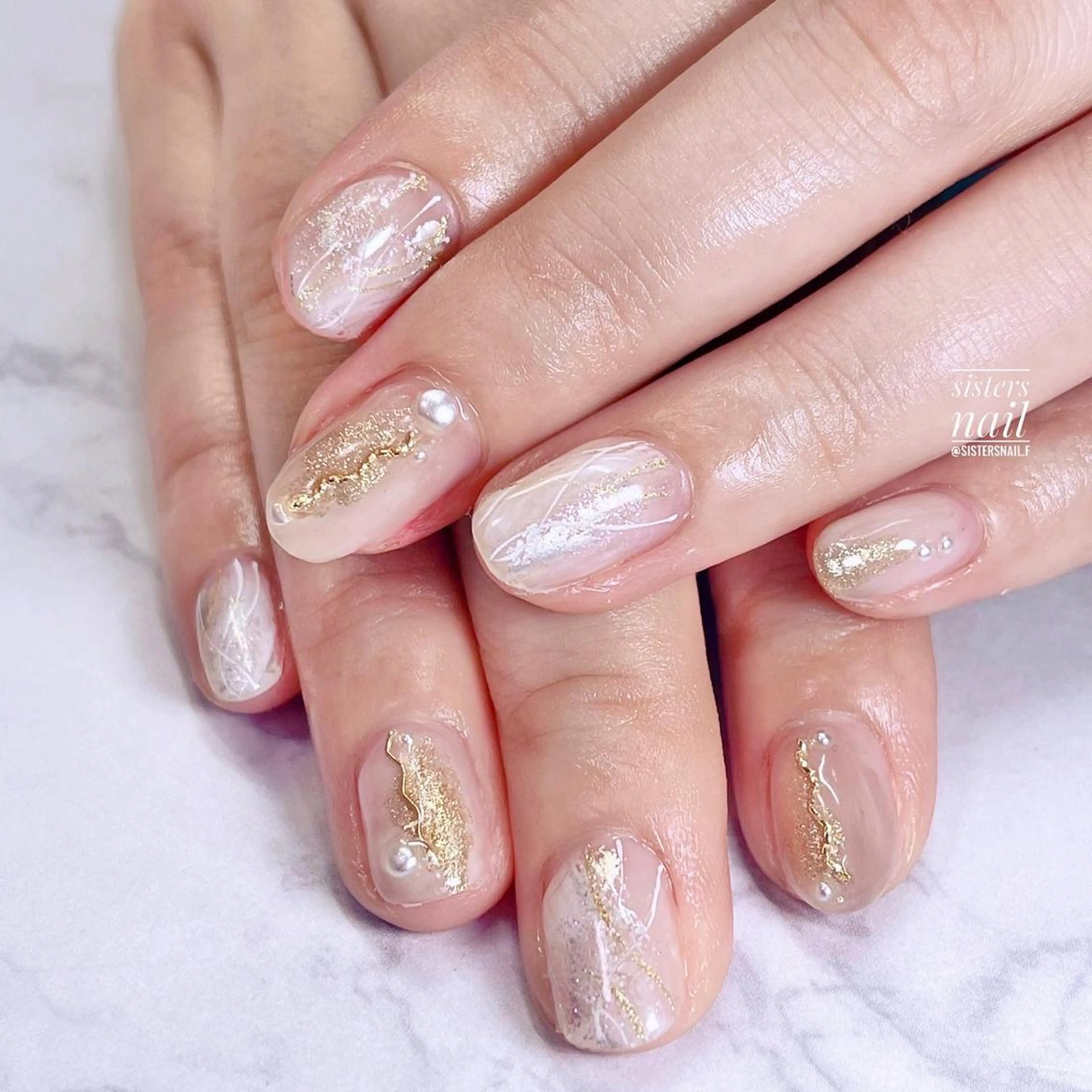ネイル アートネイル ニュアンスネイル シンプルネイル 夏ネイル ホワイト sisters nail.fのネイルデザイン