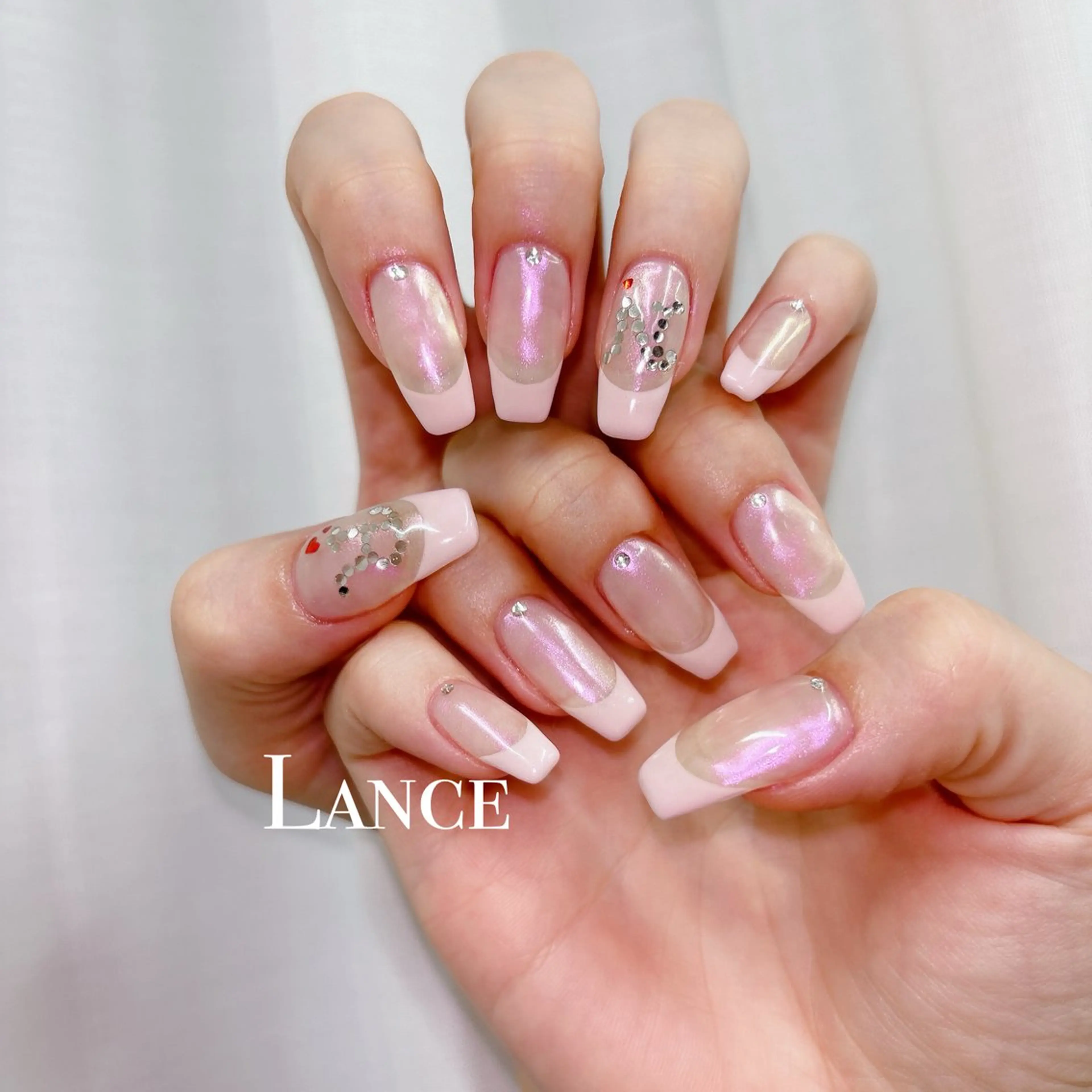 ネイル オーロラネイル フットネイル 氷ネイル・うるうるネイル キラキラネイル 韓国ネイル Lance nailのネイルデザイン