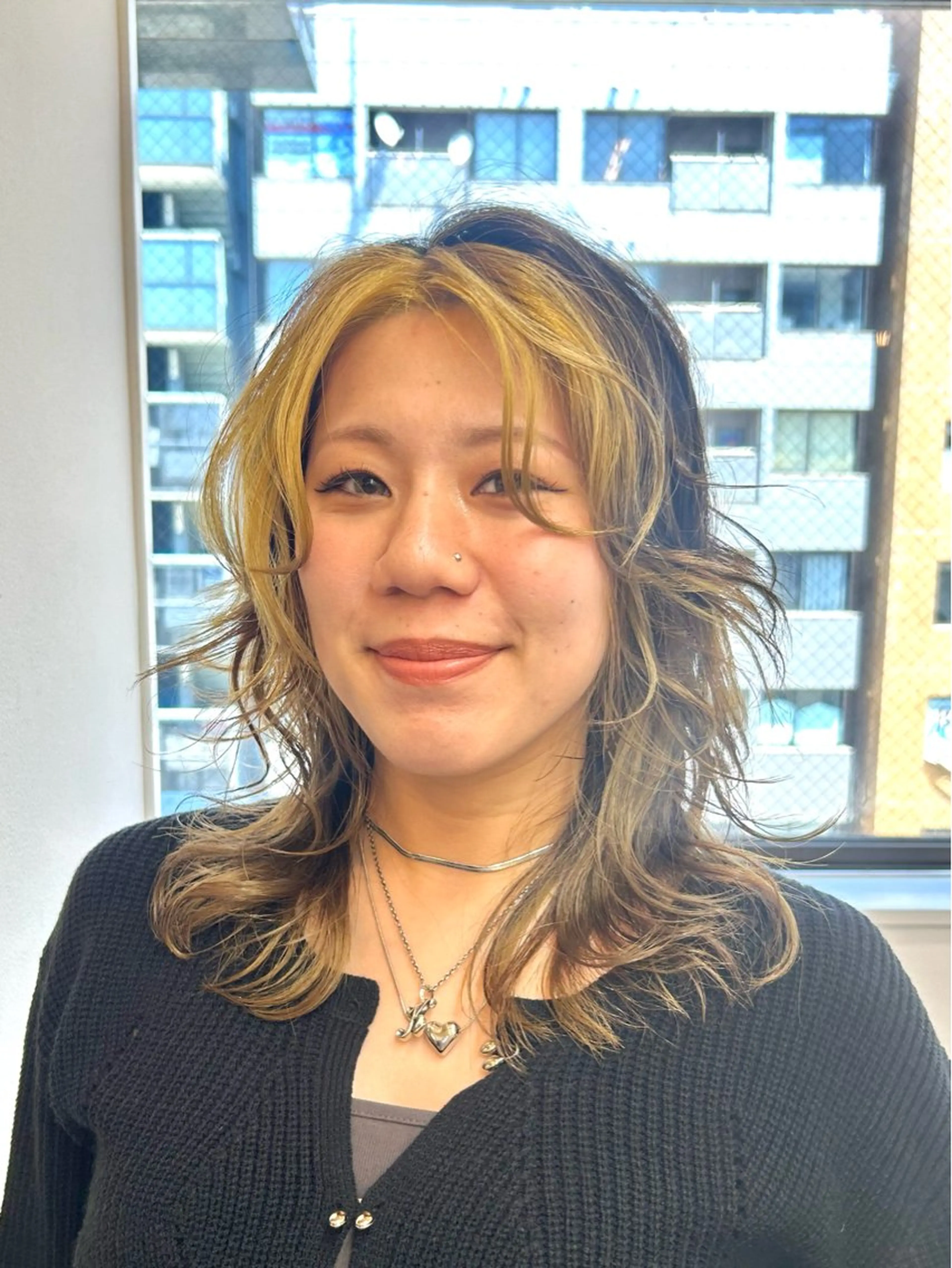 ミディアム ヘアカラー トリートメント 🩵縮毛矯正/ブリー チ/髪質改善/いつかのヘアスタイル