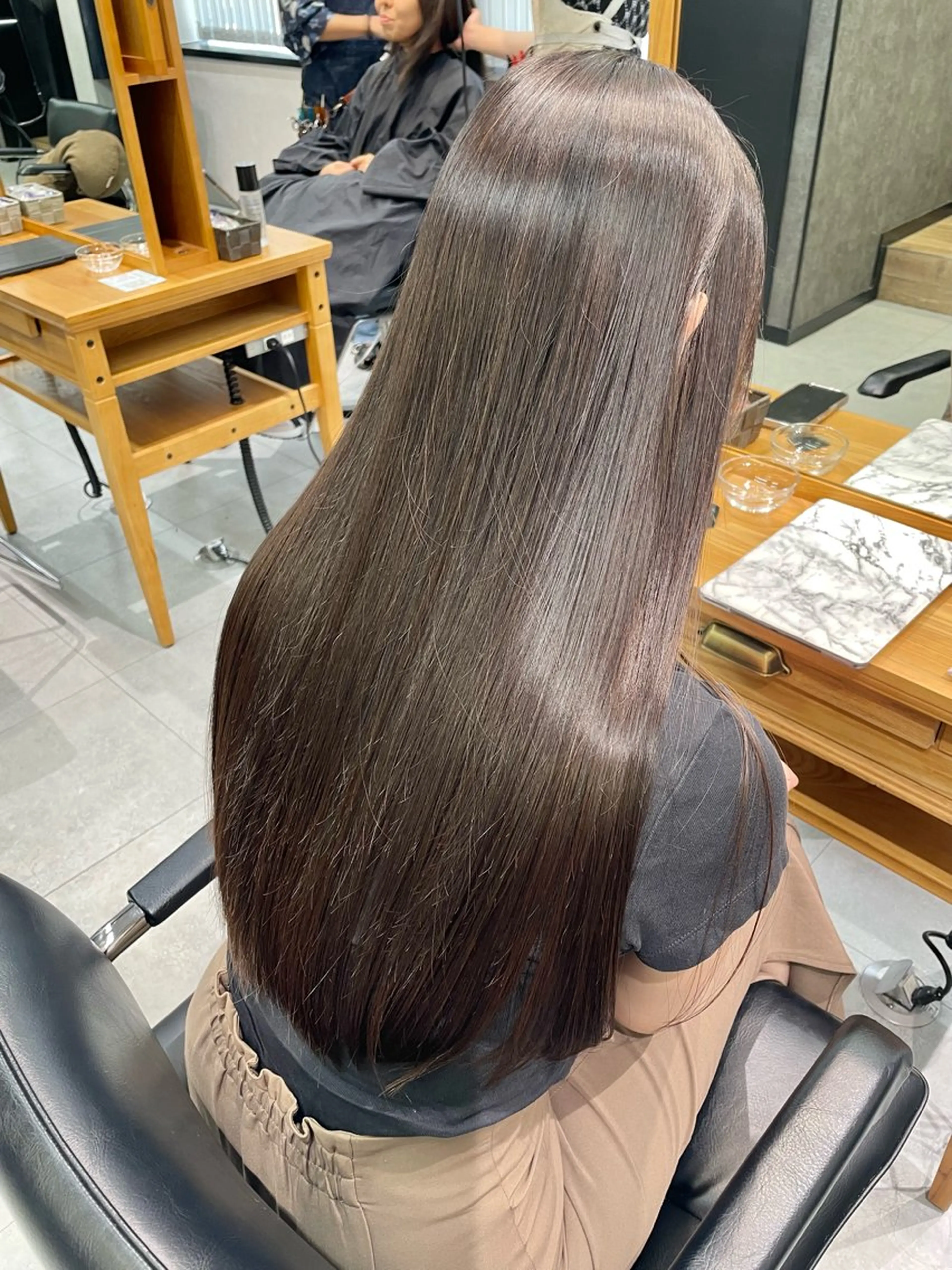 ロング 髪質改善 ロング 縮毛矯正 トリートメント 酸熱トリートメント カット トリートメント ✨横須賀髪質改善✨️ 加藤 百音のヘアスタイル