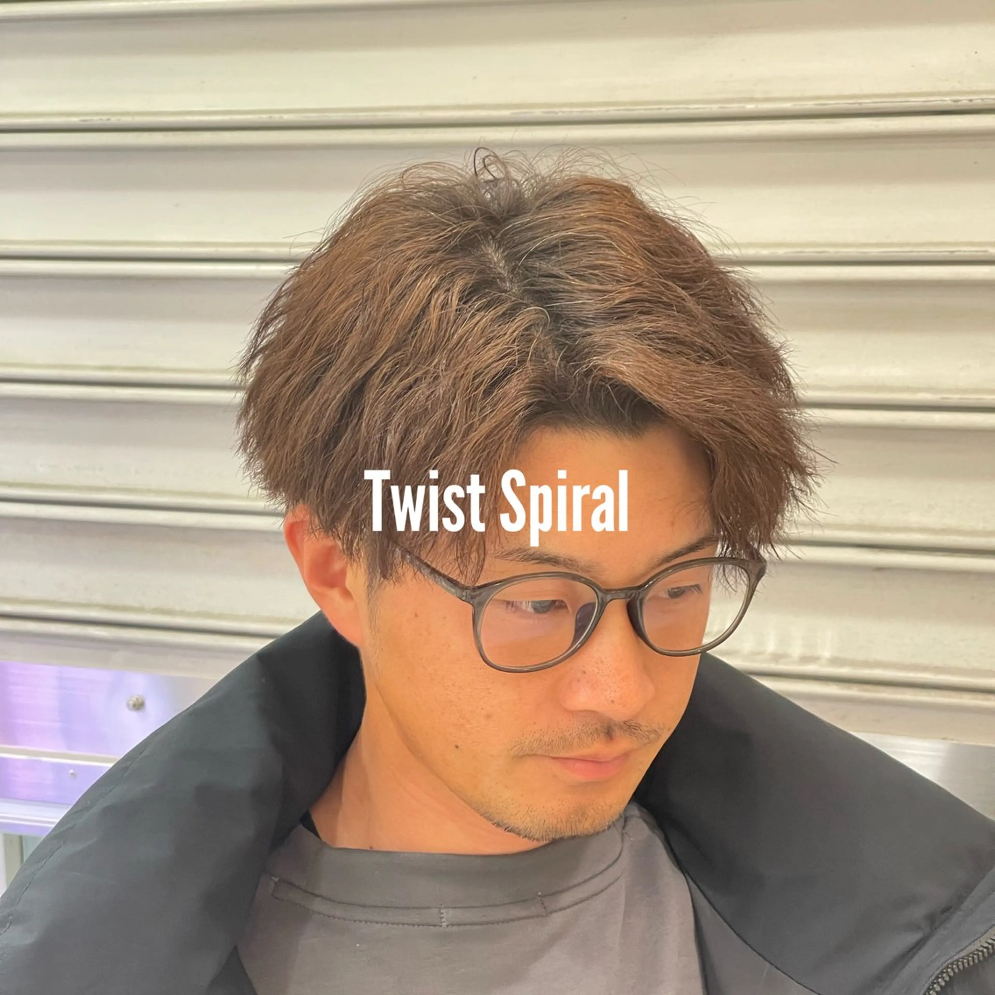 パーマ Ash 大丸優希のヘアスタイル