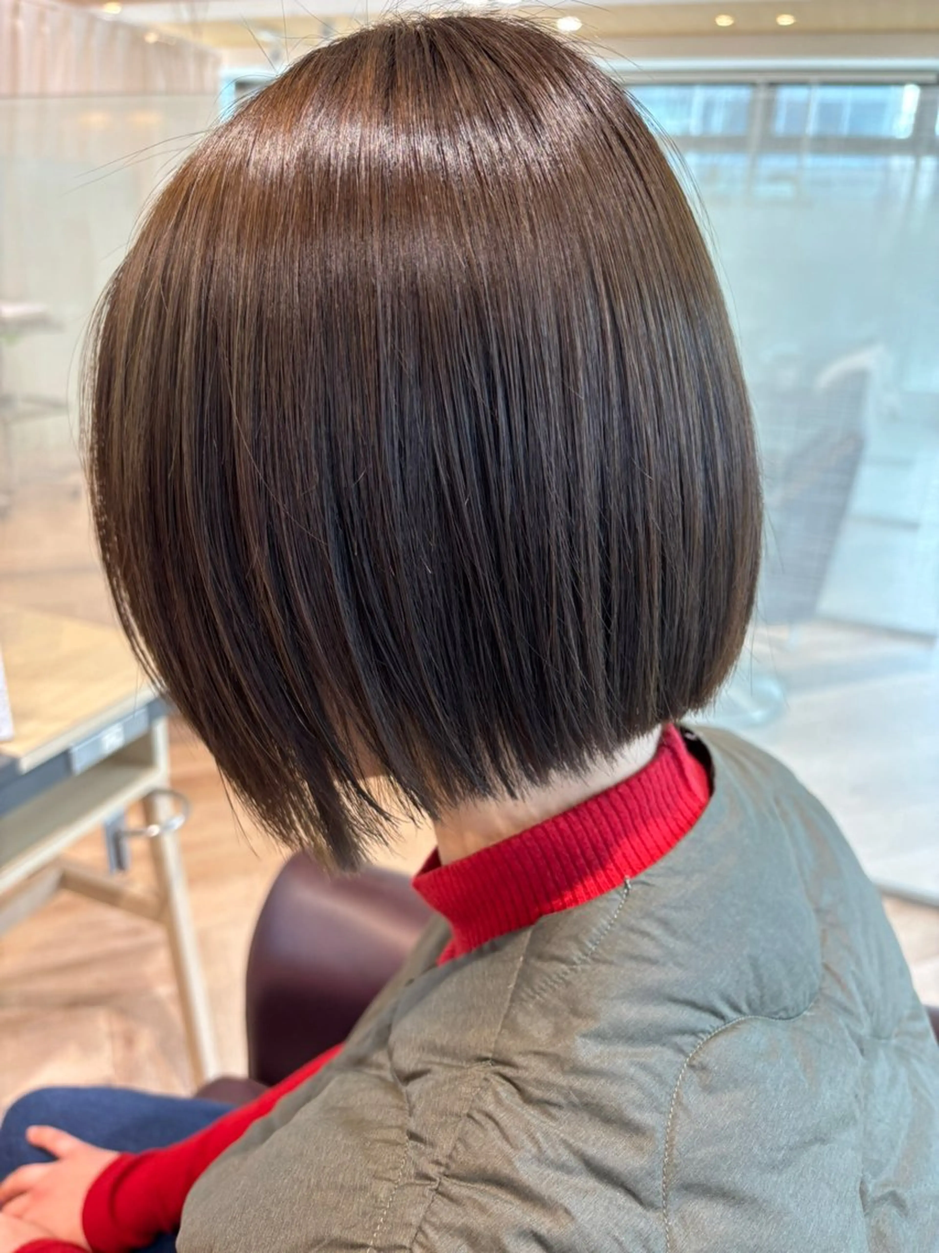 ショート カラー ベージュカラー オリーブベージュ カット ヘアカラー ゆい/パーマ/レイヤ ー/似合わせカラーのヘアスタイル