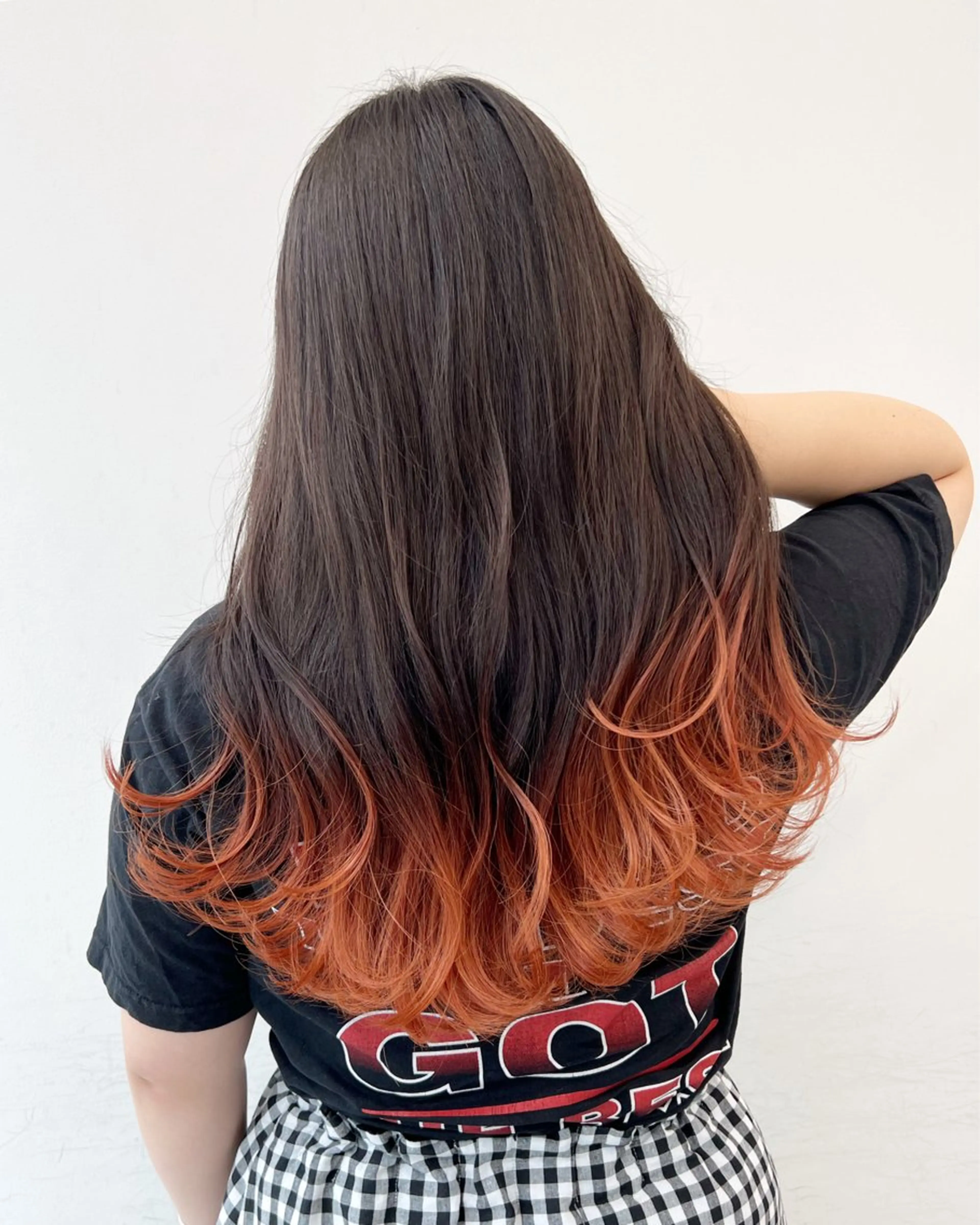 ロング カラー ブラウンカラー グラデーションカラー オレンジ オレンジブラウン ヘアカラー トリートメント 【ブリーチカラー】 🌈ALIVE若山葵のヘアスタイル