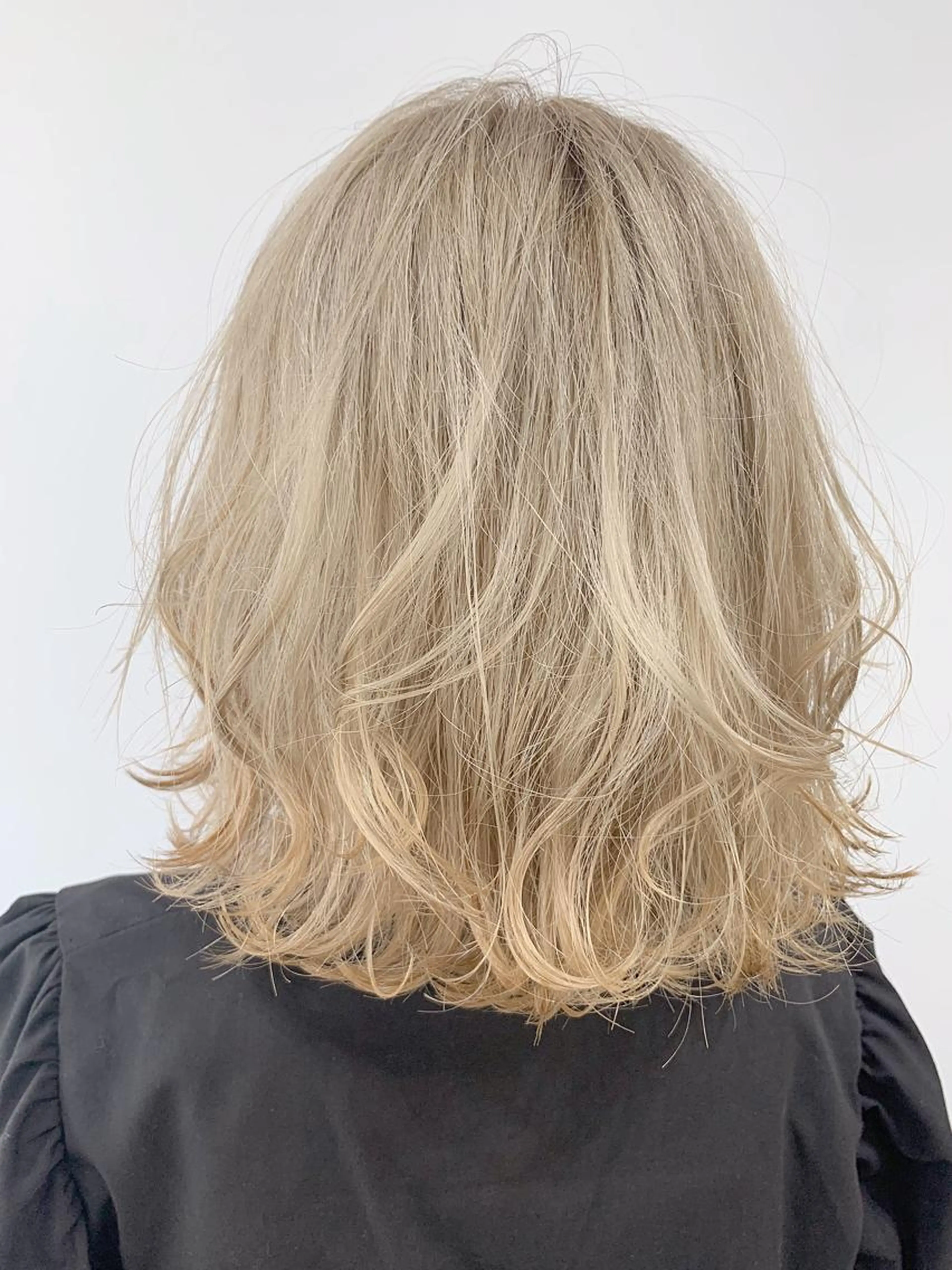 🌈ブリーチ2回＋フルカラー＋トリートメント🧴‎◌𓈒𓐍＋カット✂︎の写真
