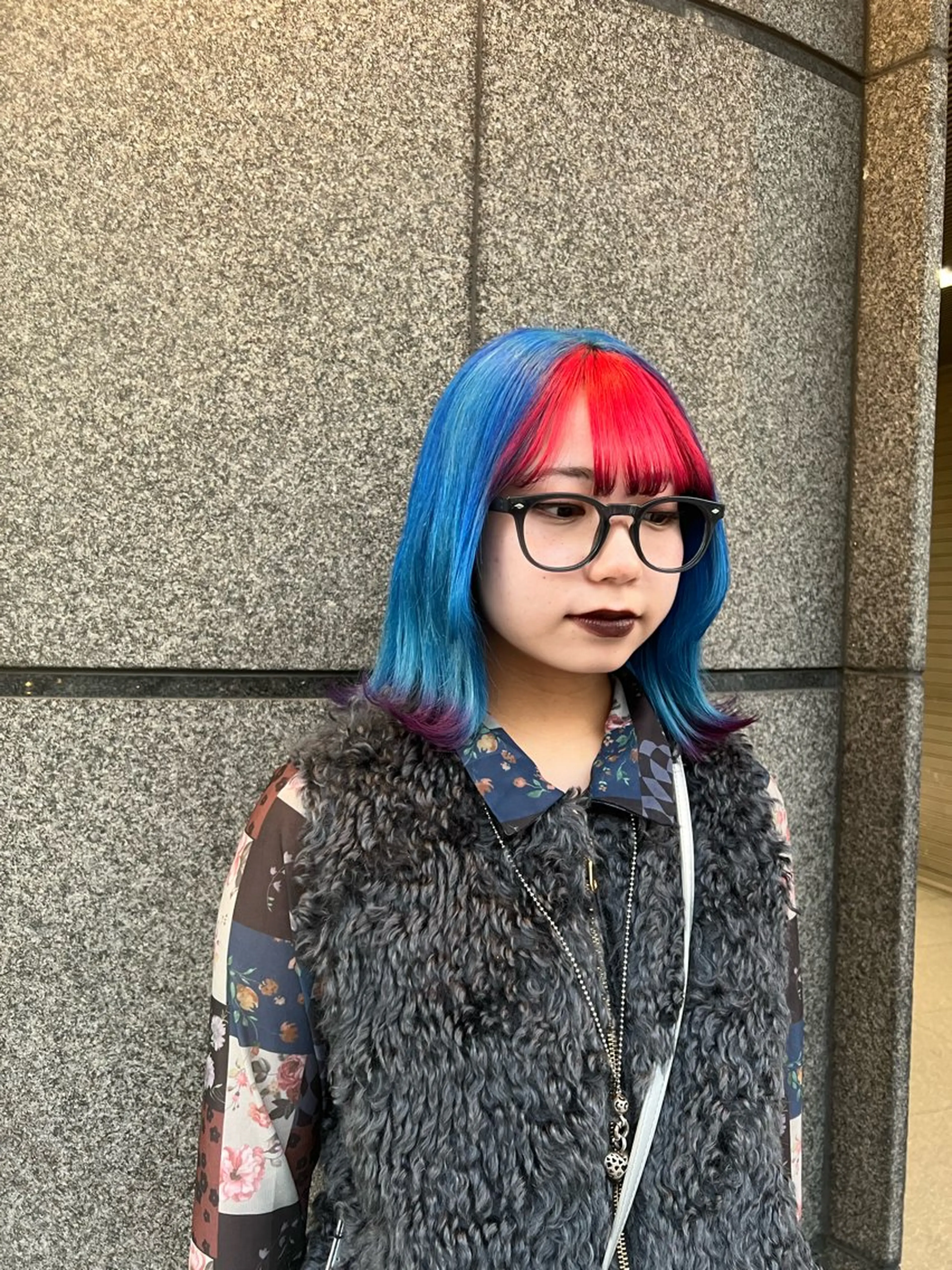 カラー はなえ/ブリーチ/複 雑履歴修正のヘアスタイル