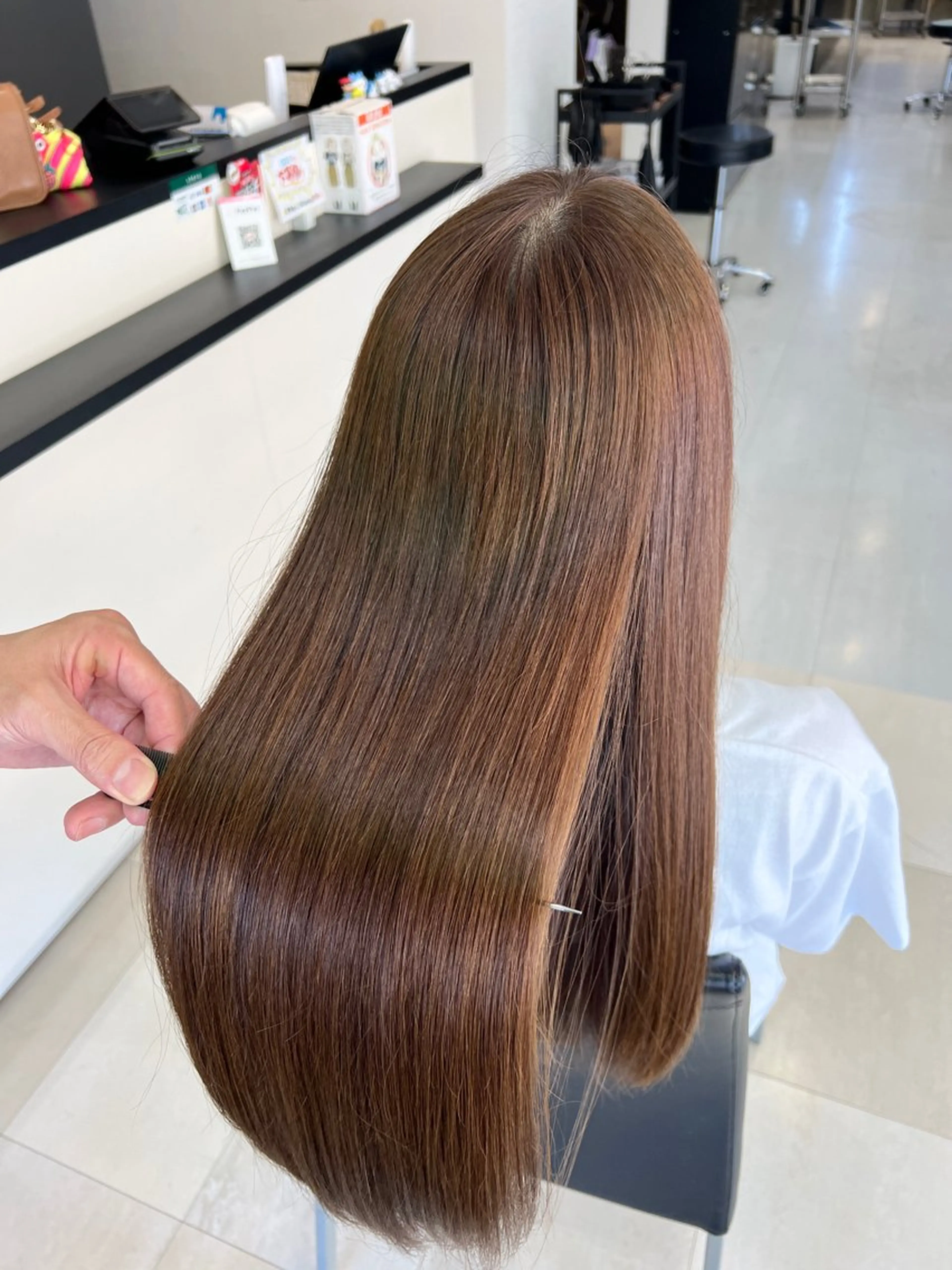 ロング カラー 諸岡 玲のヘアスタイル