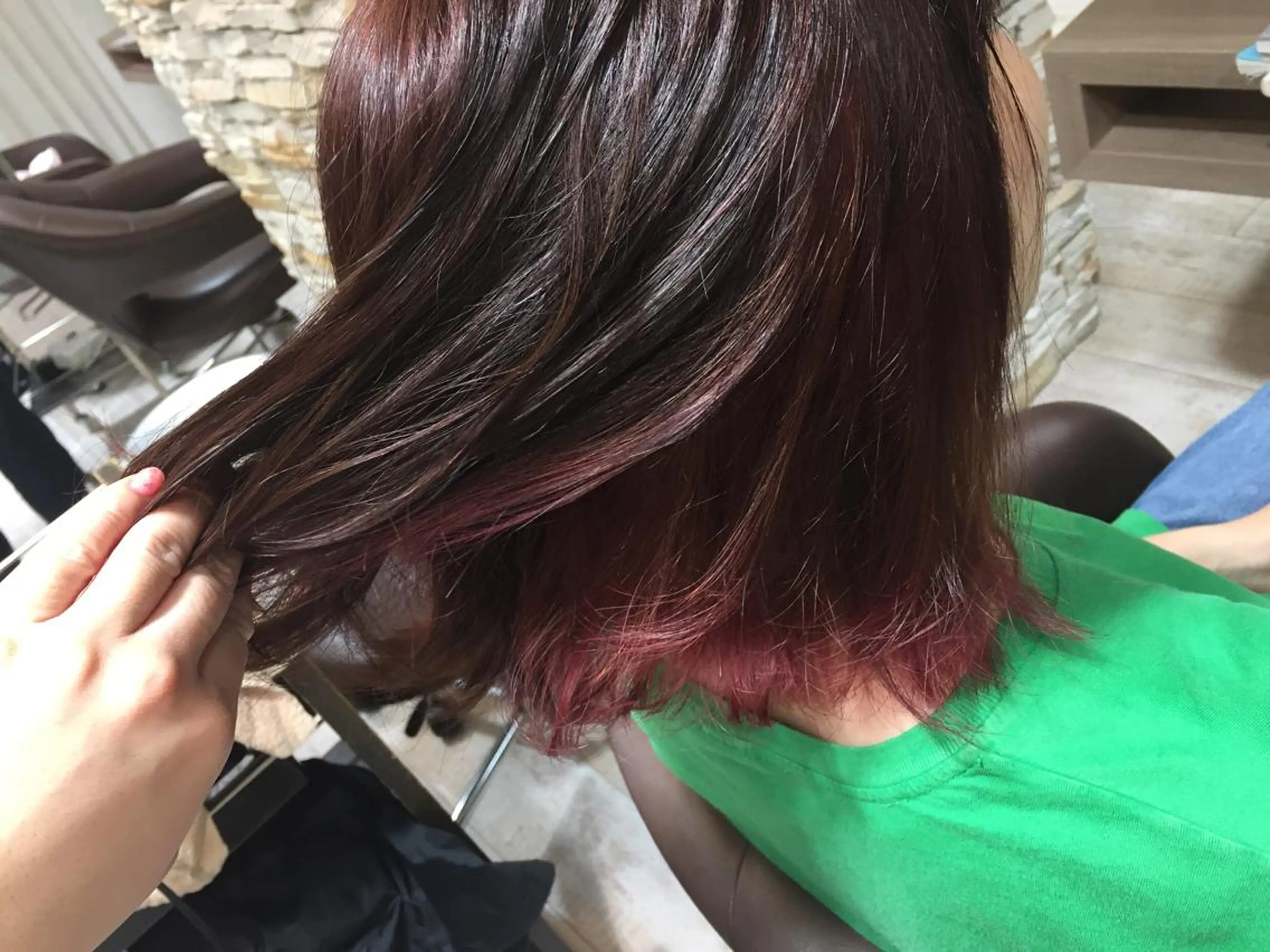 ショート カラー インナーカラー ピンクカラー cherir髪質改善 パーソナルカラー診断のヘアスタイル