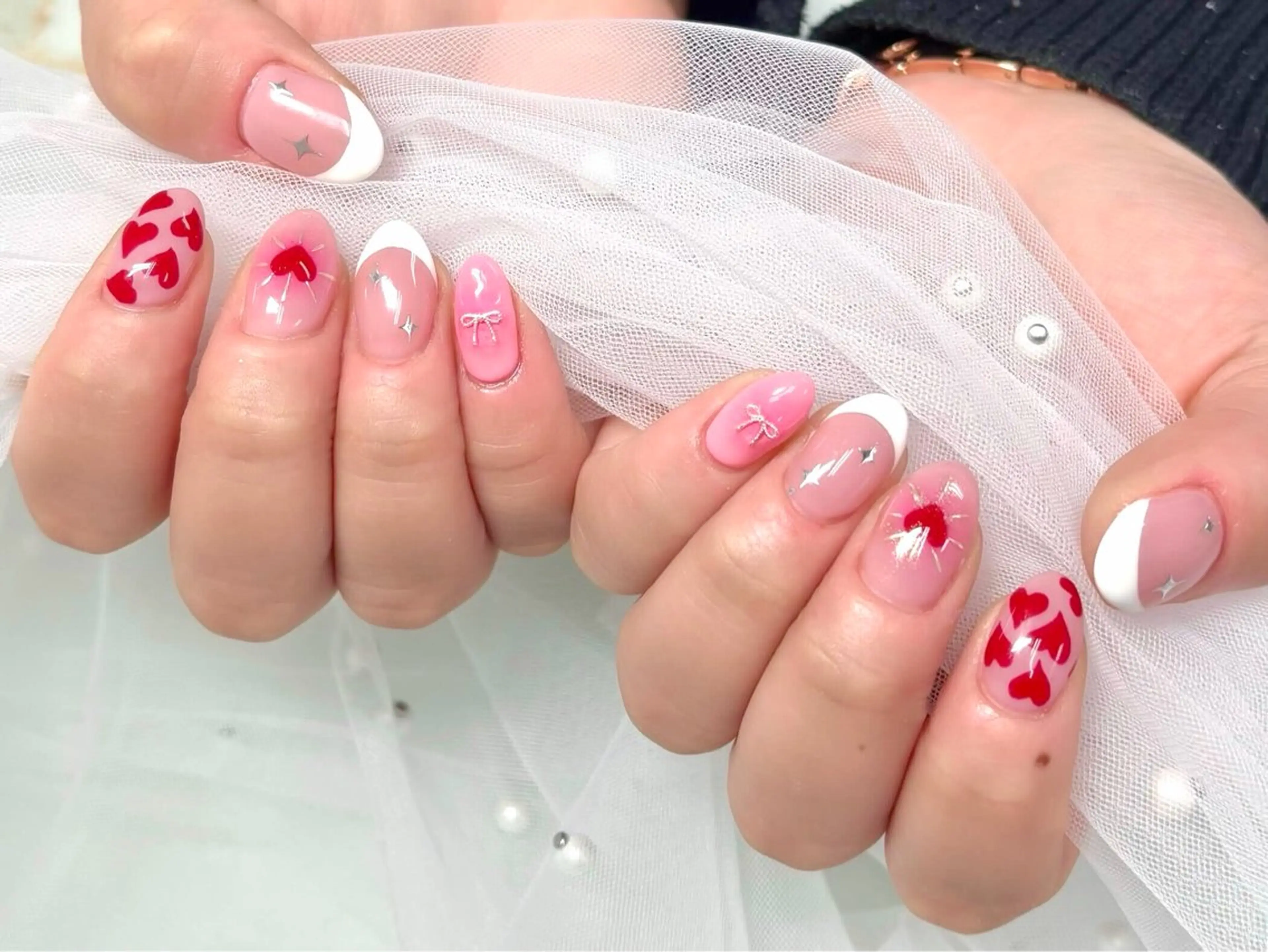 ネイル アートネイル ジェルネイル ハート 韓国ネイル マグネットネイル ハンドネイル Nail Neige🐈🌙のネイルデザイン