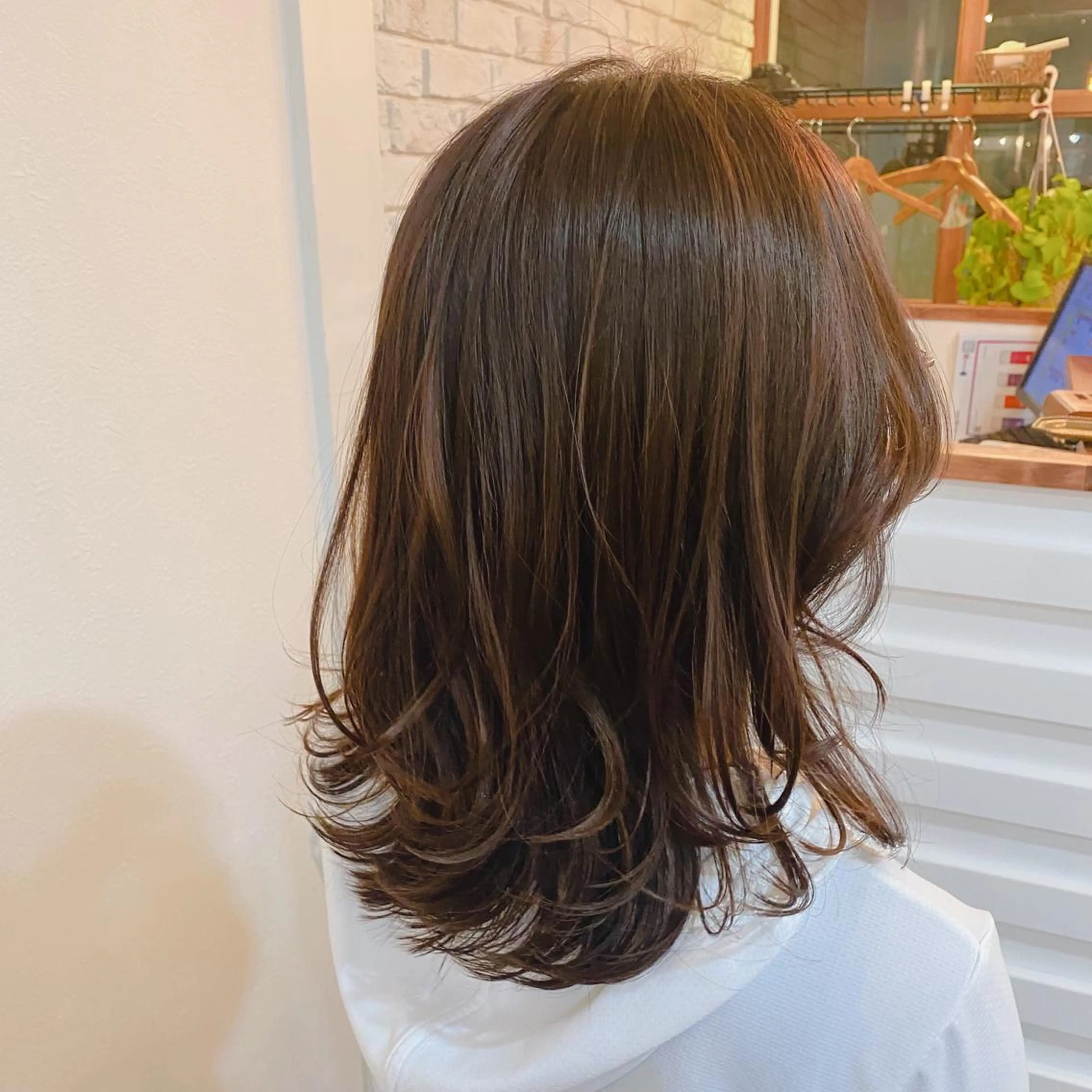 ミディアム レイヤーカット カット トリートメント 髪質改善／艶カラー 🫧harunaのヘアスタイル