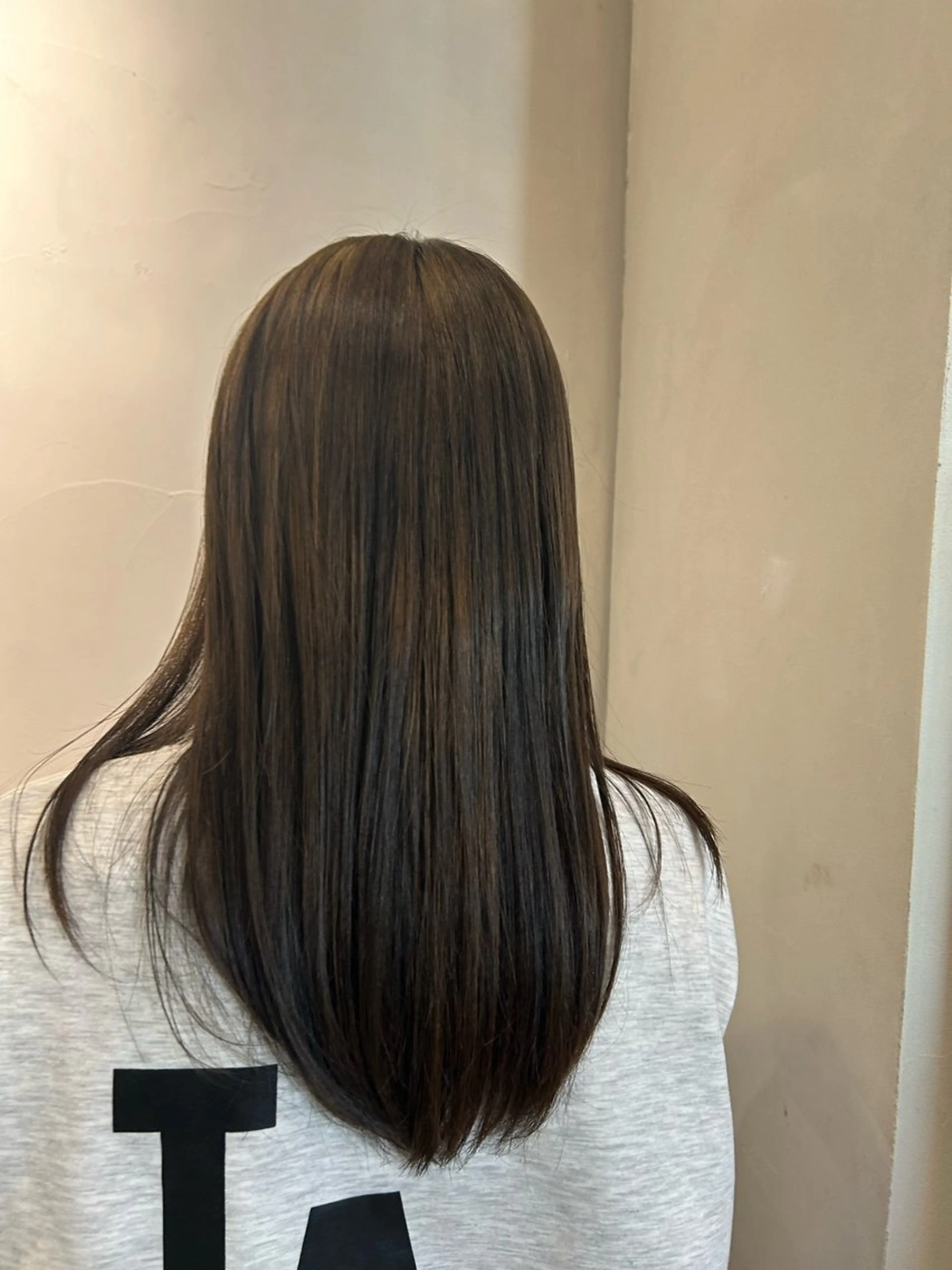 セミロング カラー IT by ALBUM立川のヘアスタイル