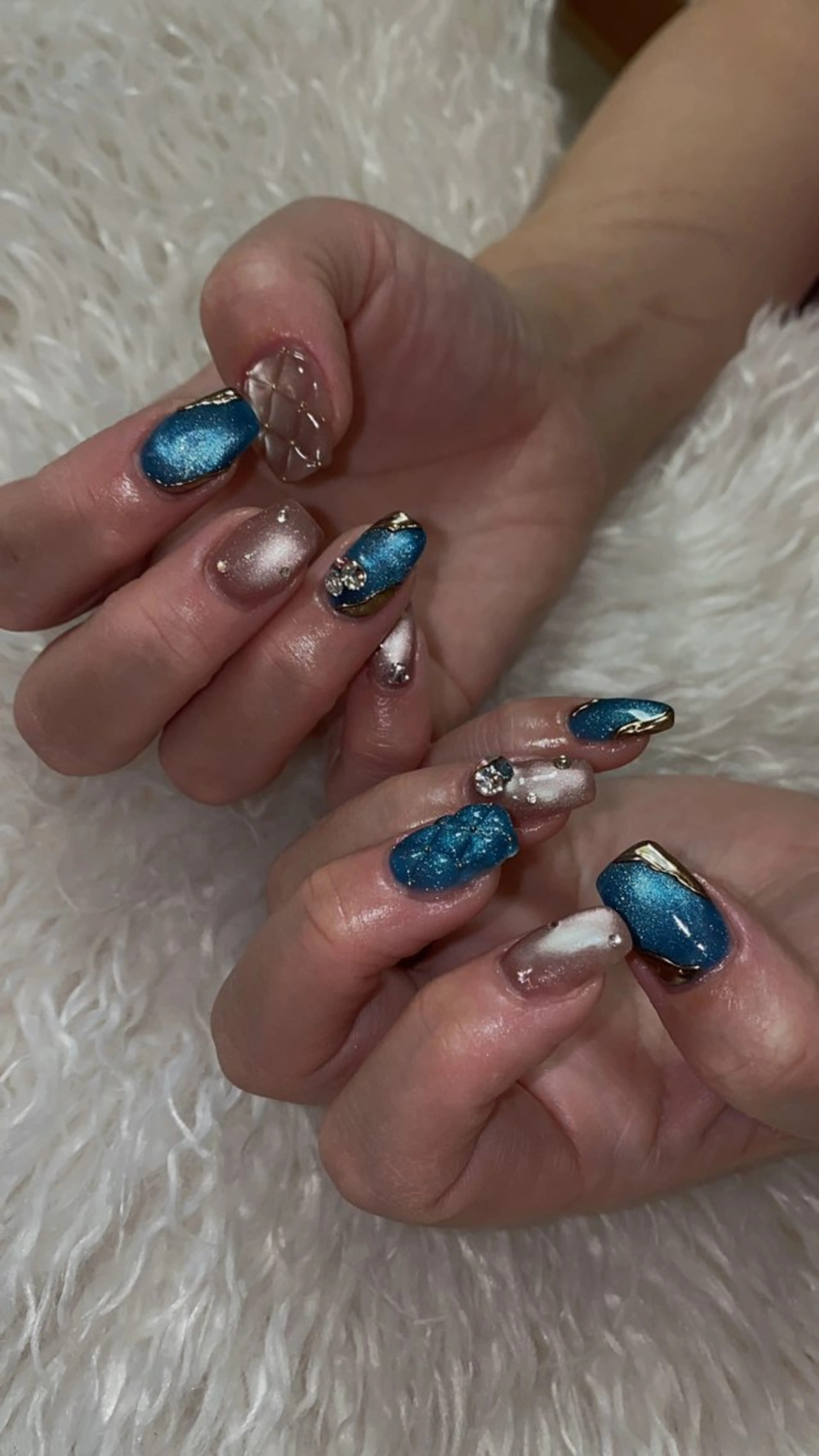 ネイル ハンドネイル n o q r m. n a c h iのネイルデザイン