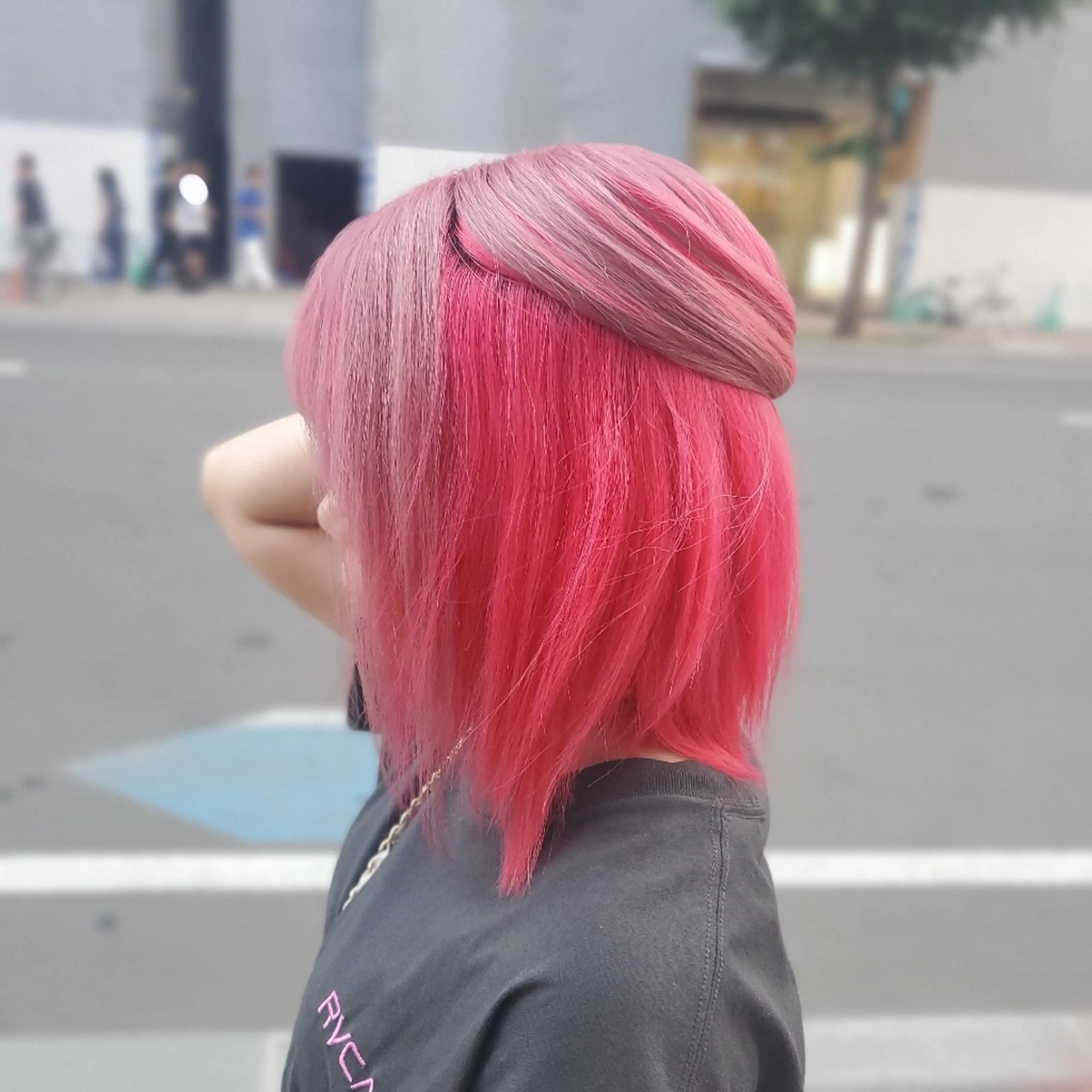 セミロング カラー ヘアカラー 派手髪/ハイトーン/ エクステ✨ユウキのヘアスタイル