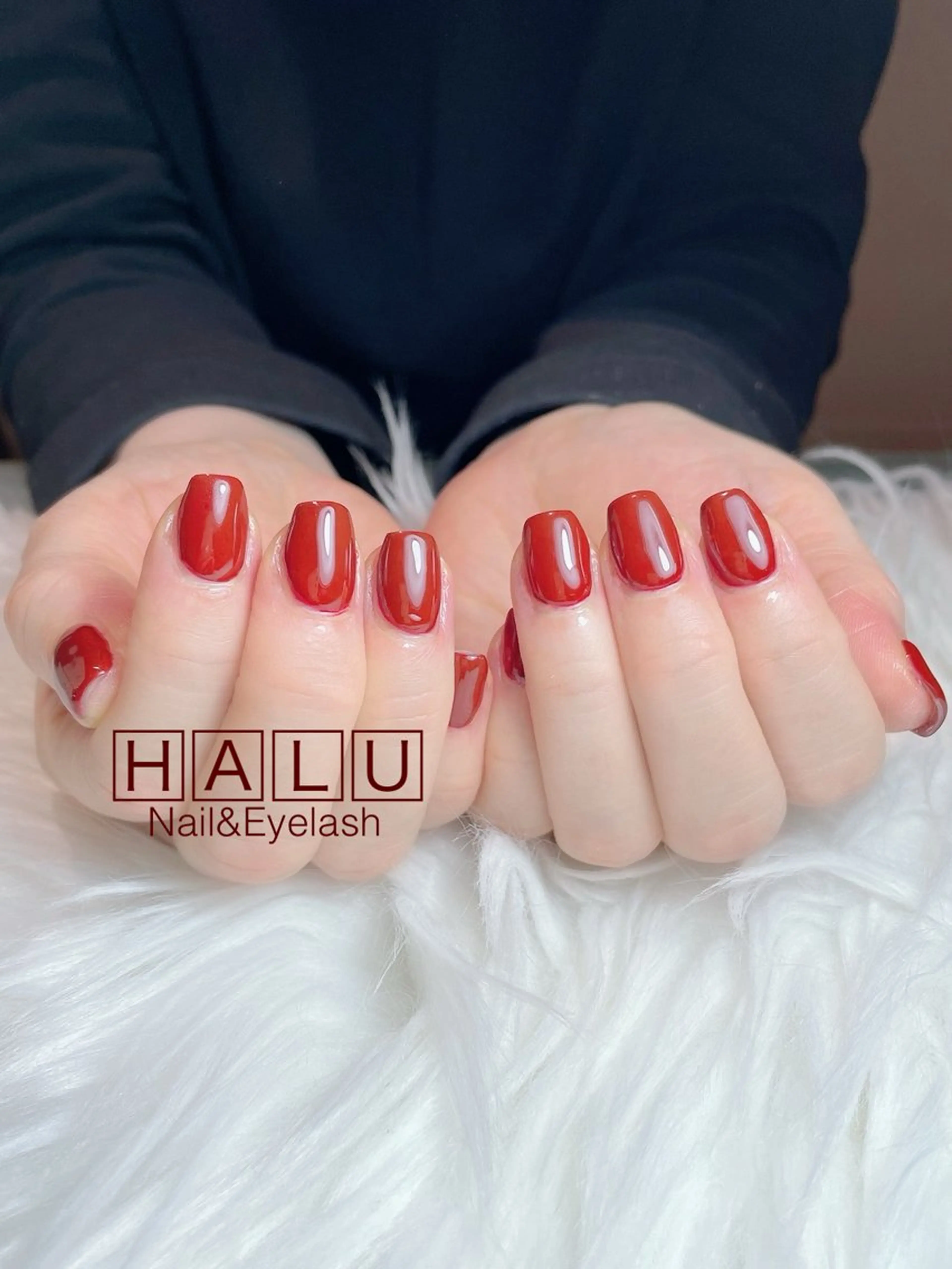 ネイル 赤色 ハンドネイル フットネイル HALU ハルのネイルデザイン