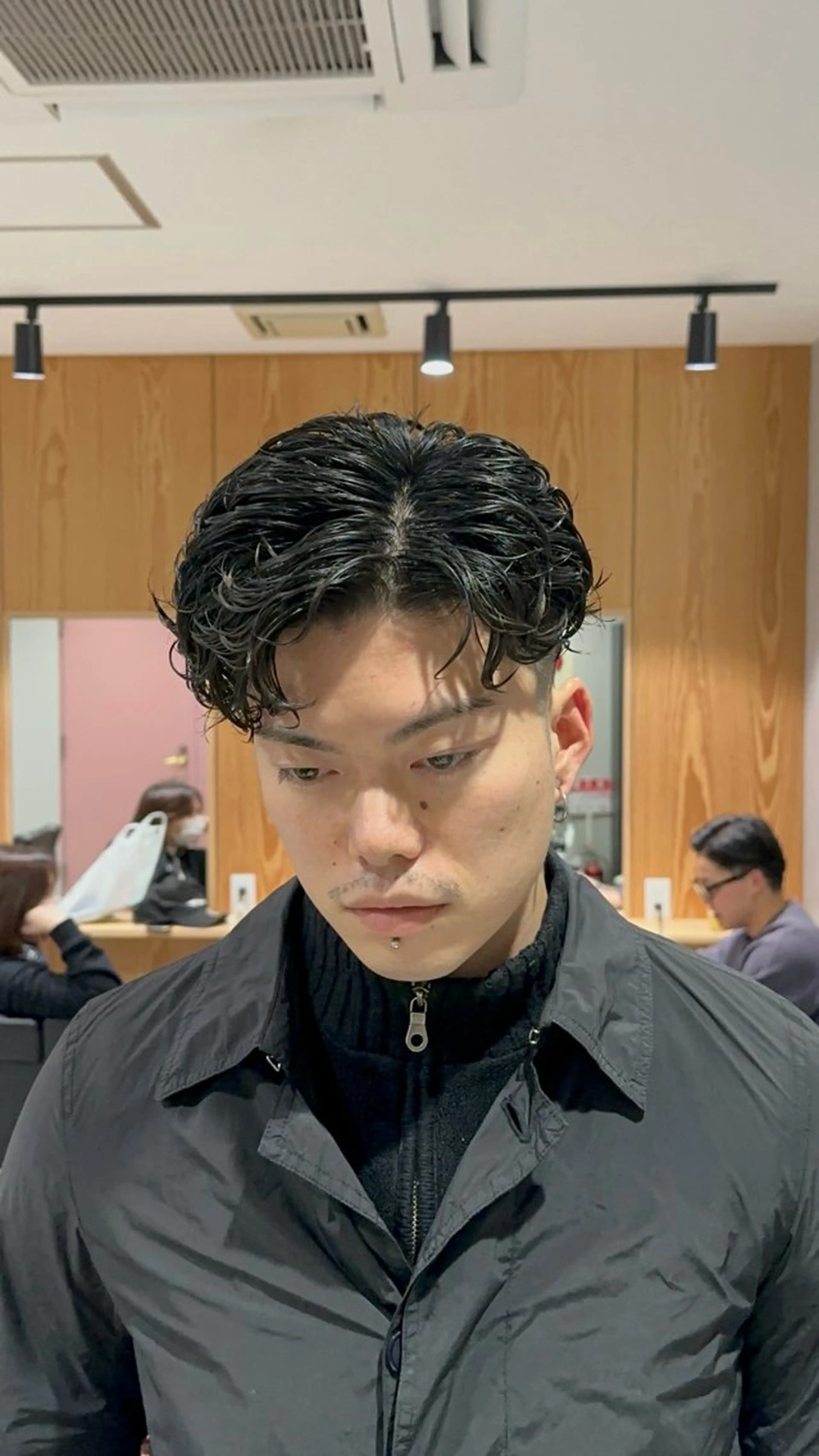 ラルフカール・ピンパーマ+カット 「スパイキーショート、センター分け、襟足ありセンター分け、マッシュ限定」の写真