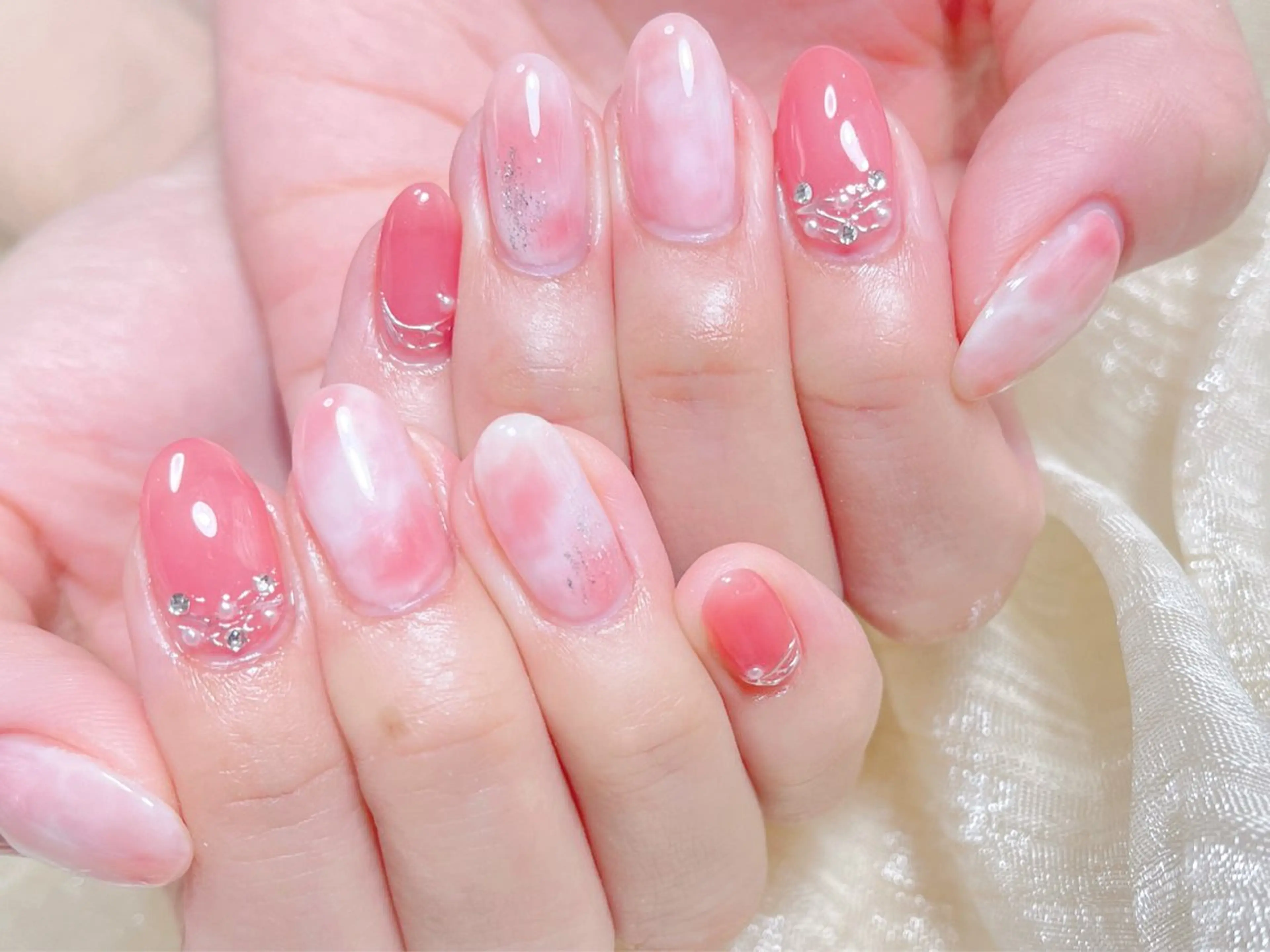 ネイル ハンドネイル 🎀ネイルサロン エクラYUI🎀のネイルデザイン