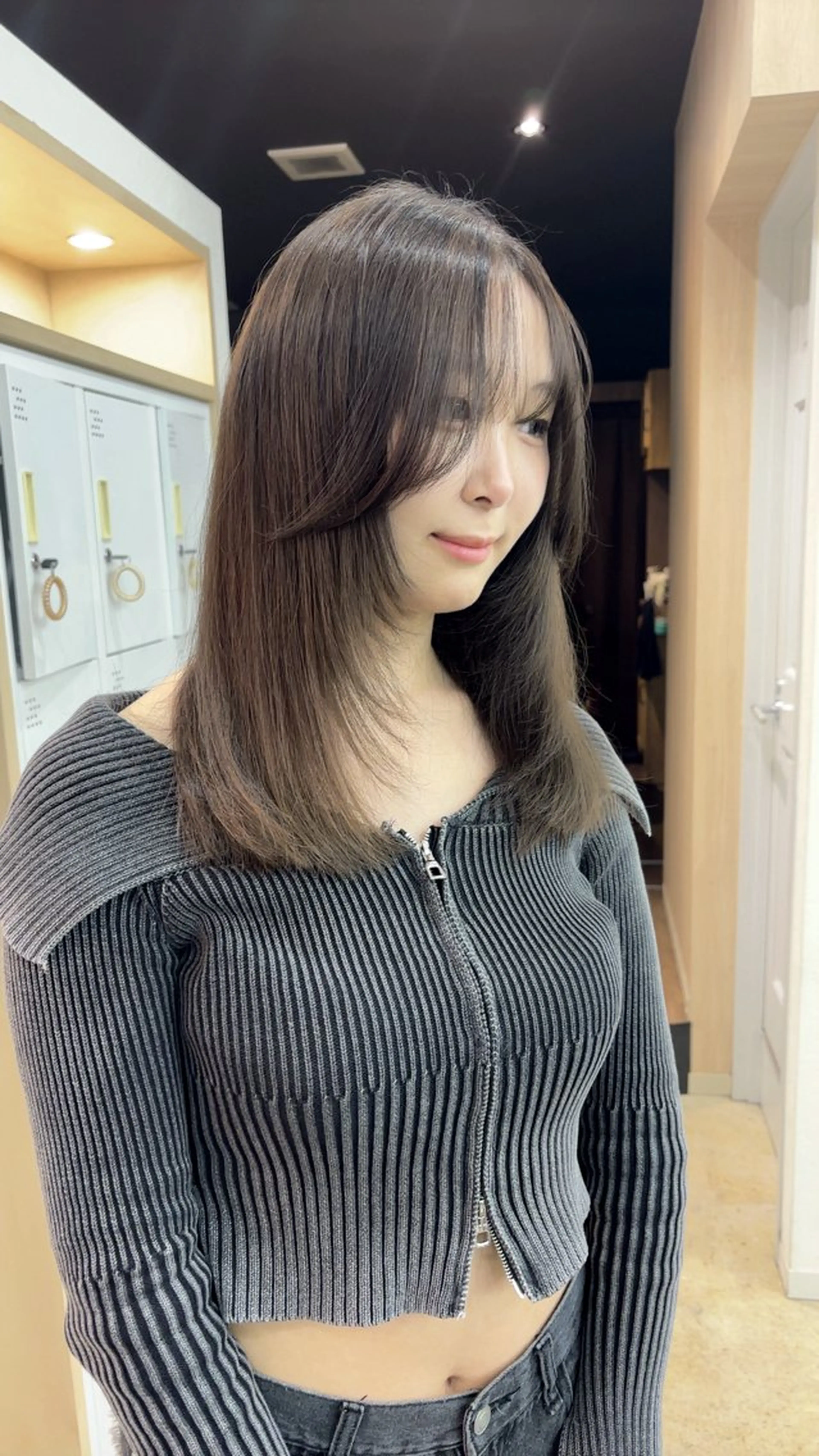 ロング カット ヘアカラー 🪽髪質改善矯正 🤍MIU🤍のヘアスタイル