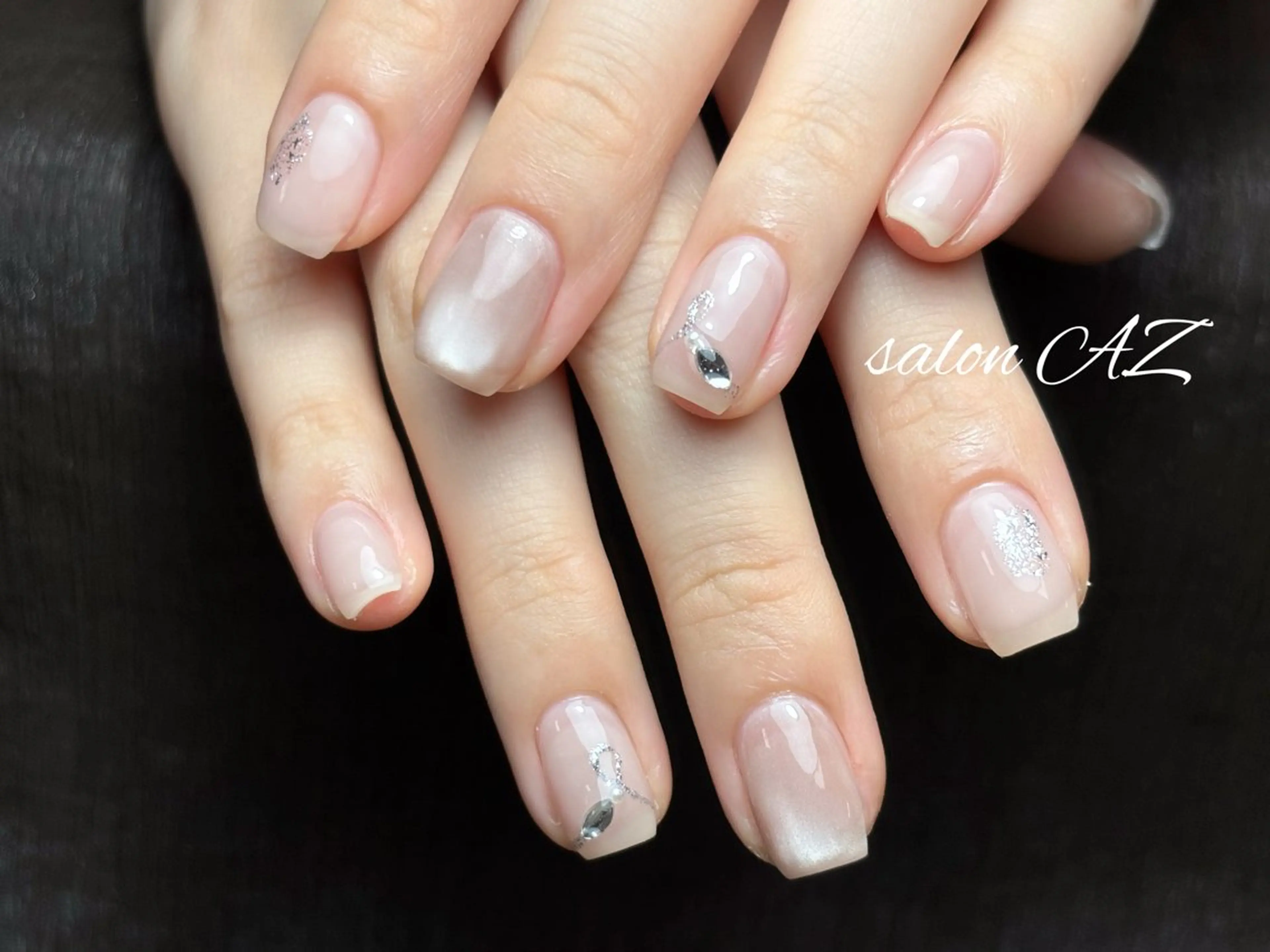 ネイル アートネイル 長さ出し フットネイル フレンチネイル ジェルネイル ハンドネイル salon AZのネイルデザイン