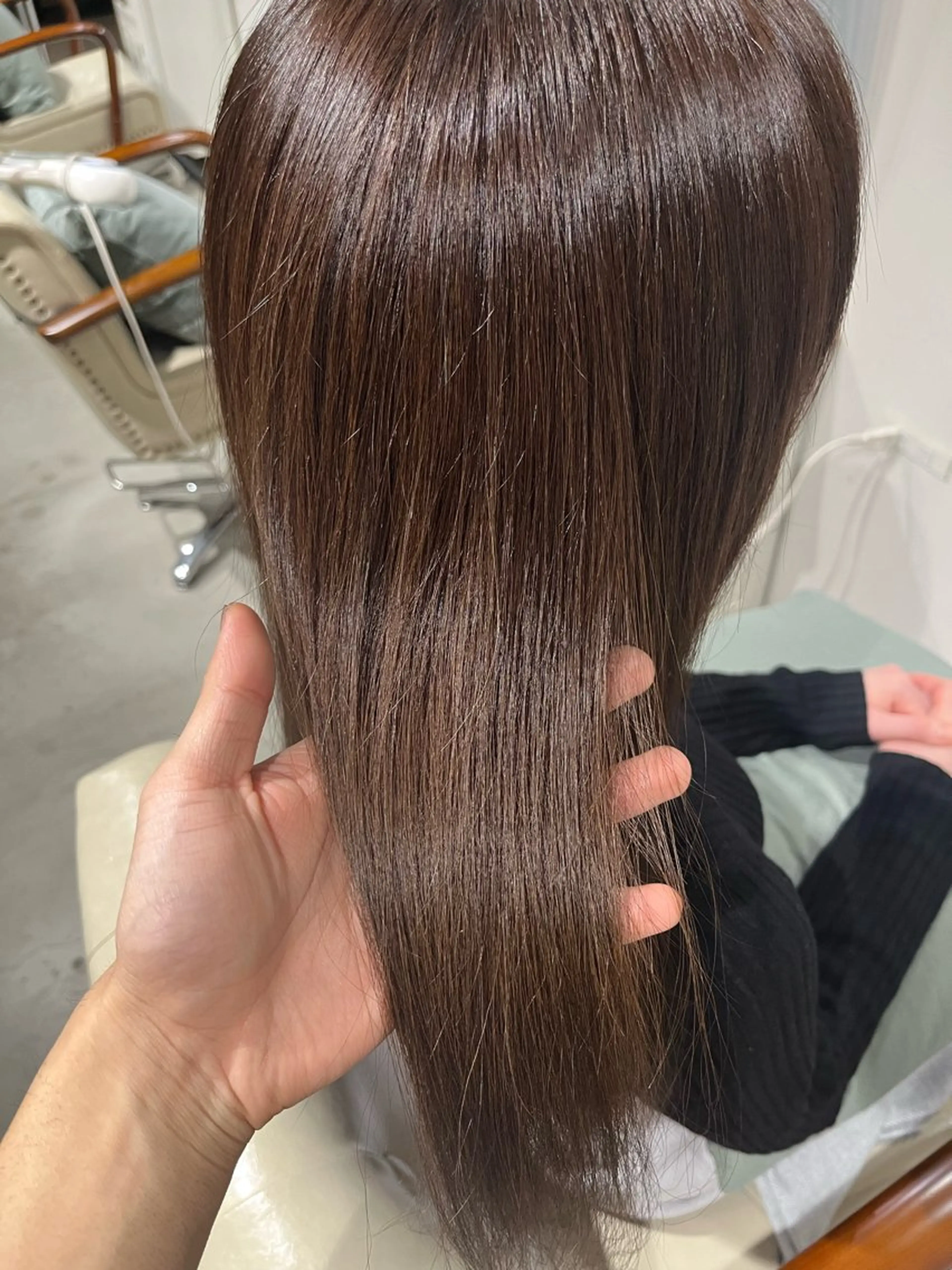 ロング カラー ベージュカラー 透明感カラー オリーブベージュ ヘアカラー 前野 祥太のヘアスタイル