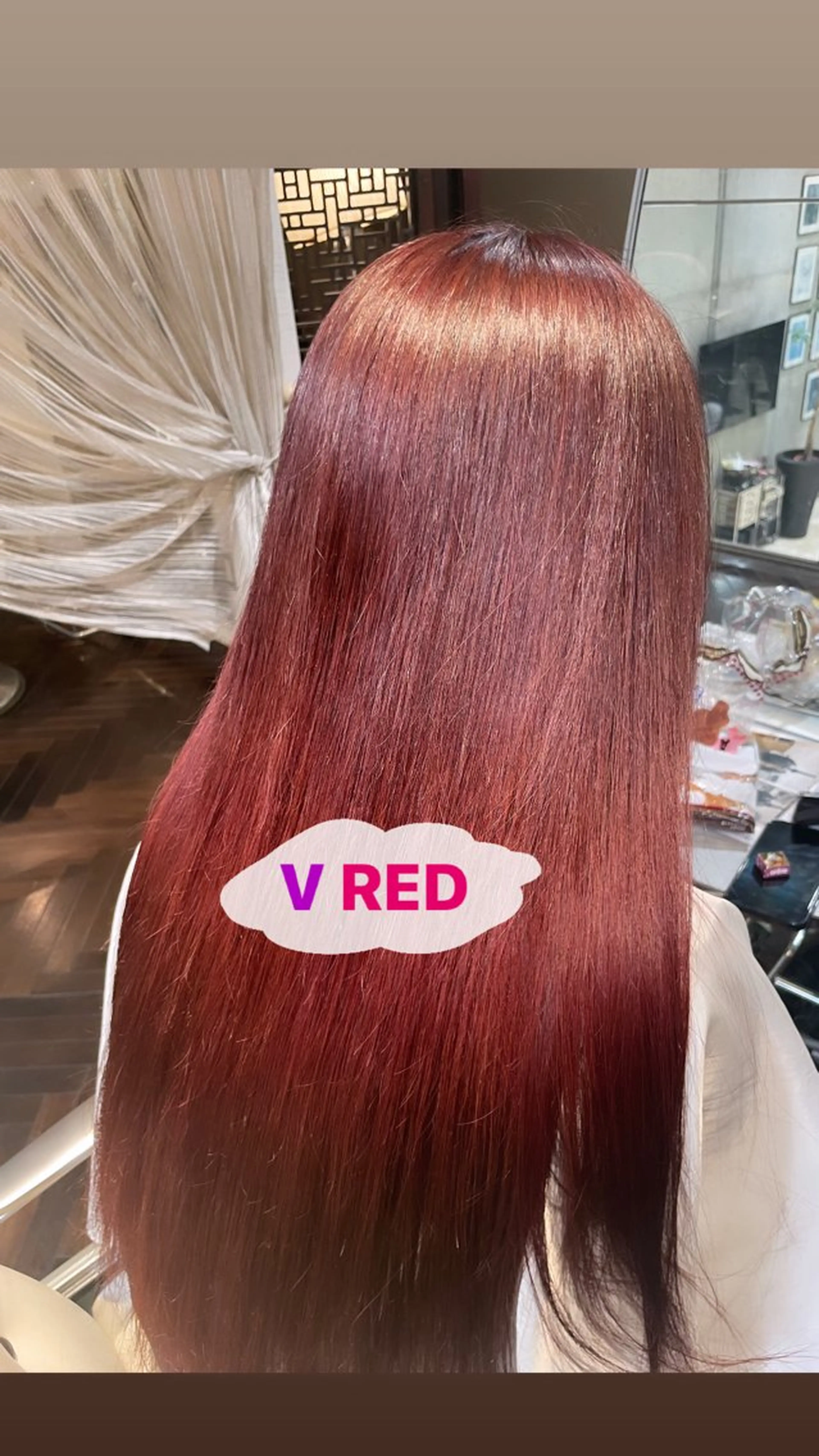 セミロング 韓国風レイヤーカラー ライムのヘアスタイル