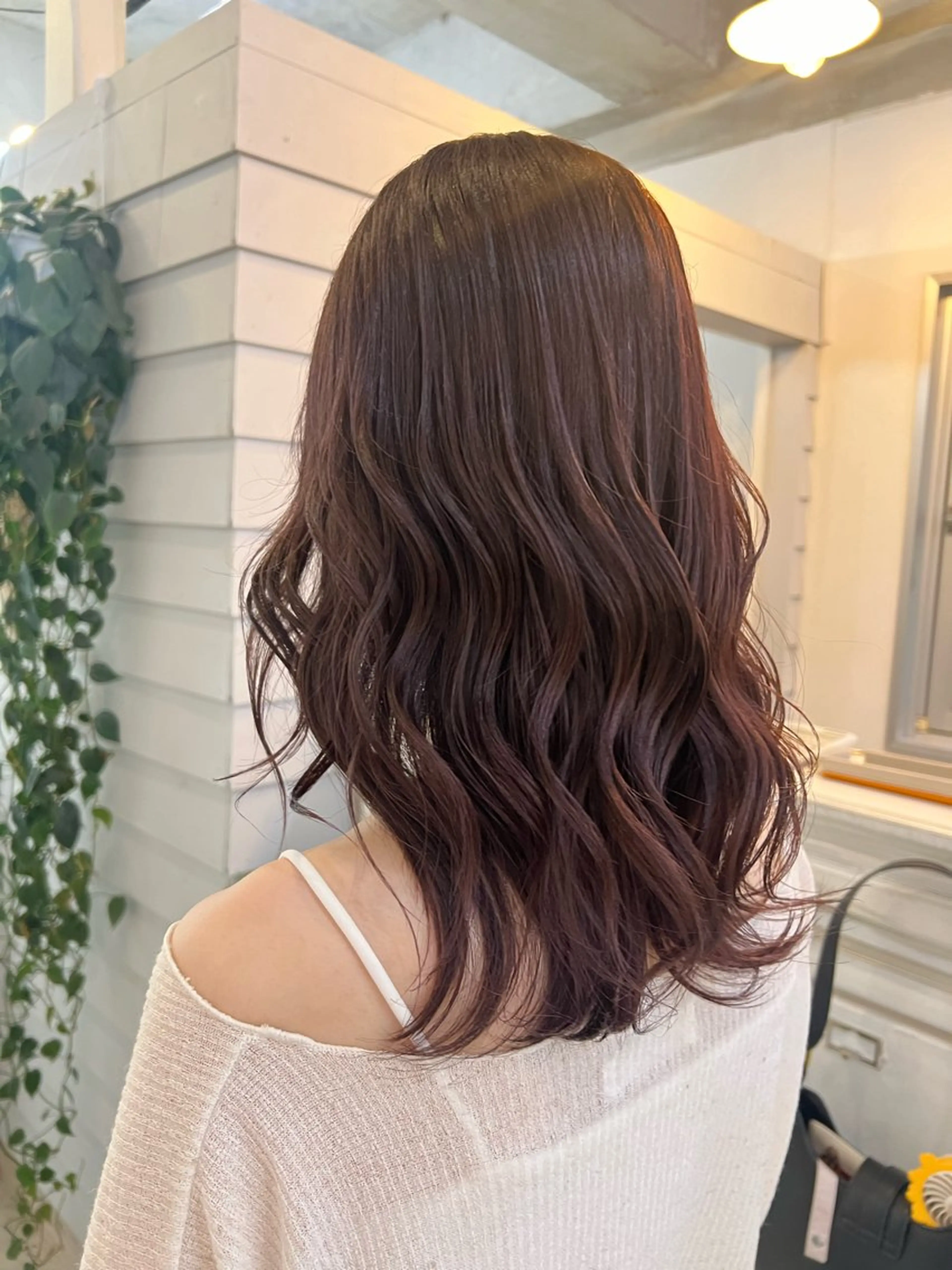 カラー ピンクカラー YUI ハイトーンカラーのヘアスタイル