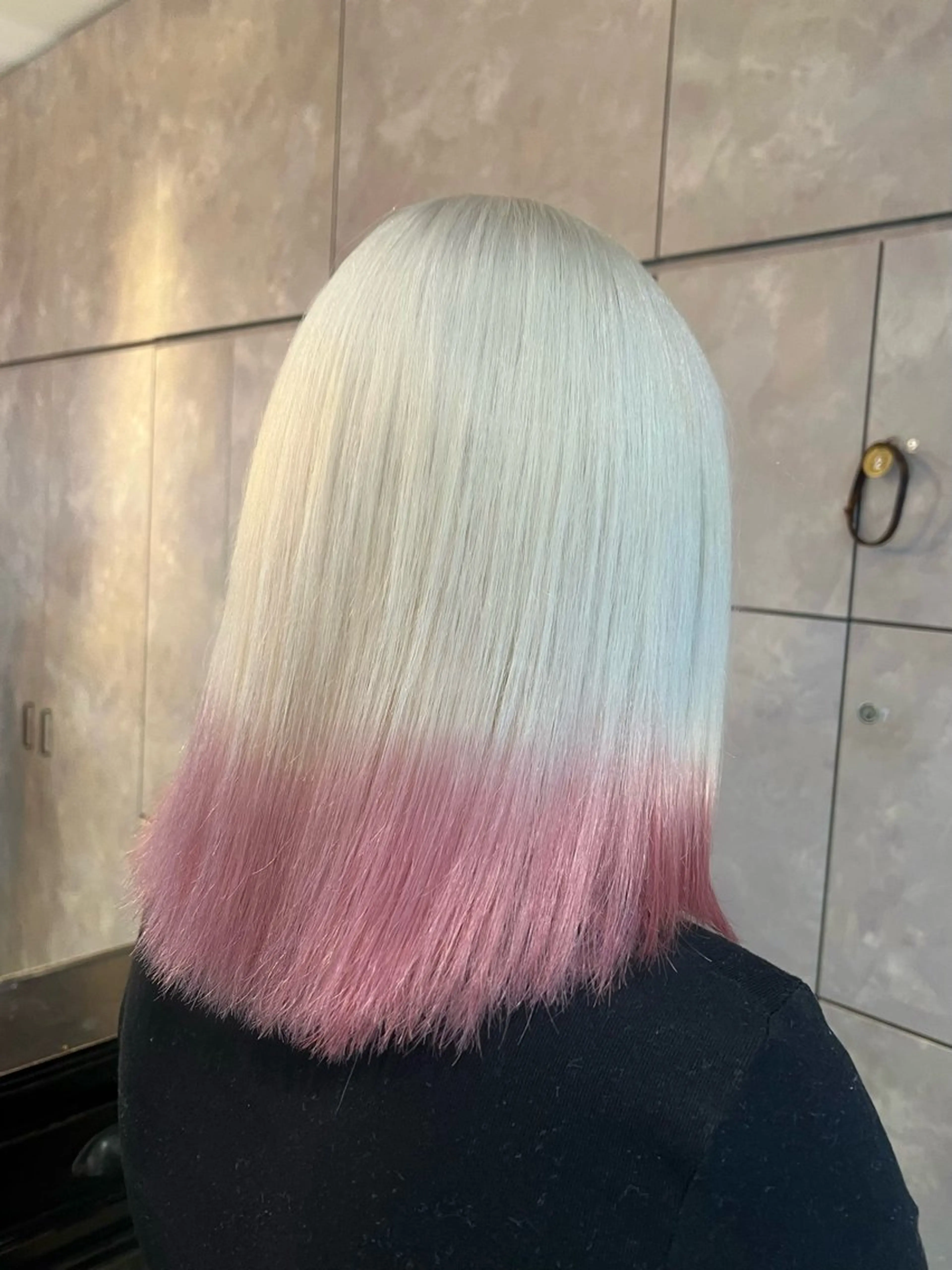 セミロング カラー 🎀ハイトーン・艶 カラー HANA🎀のヘアスタイル